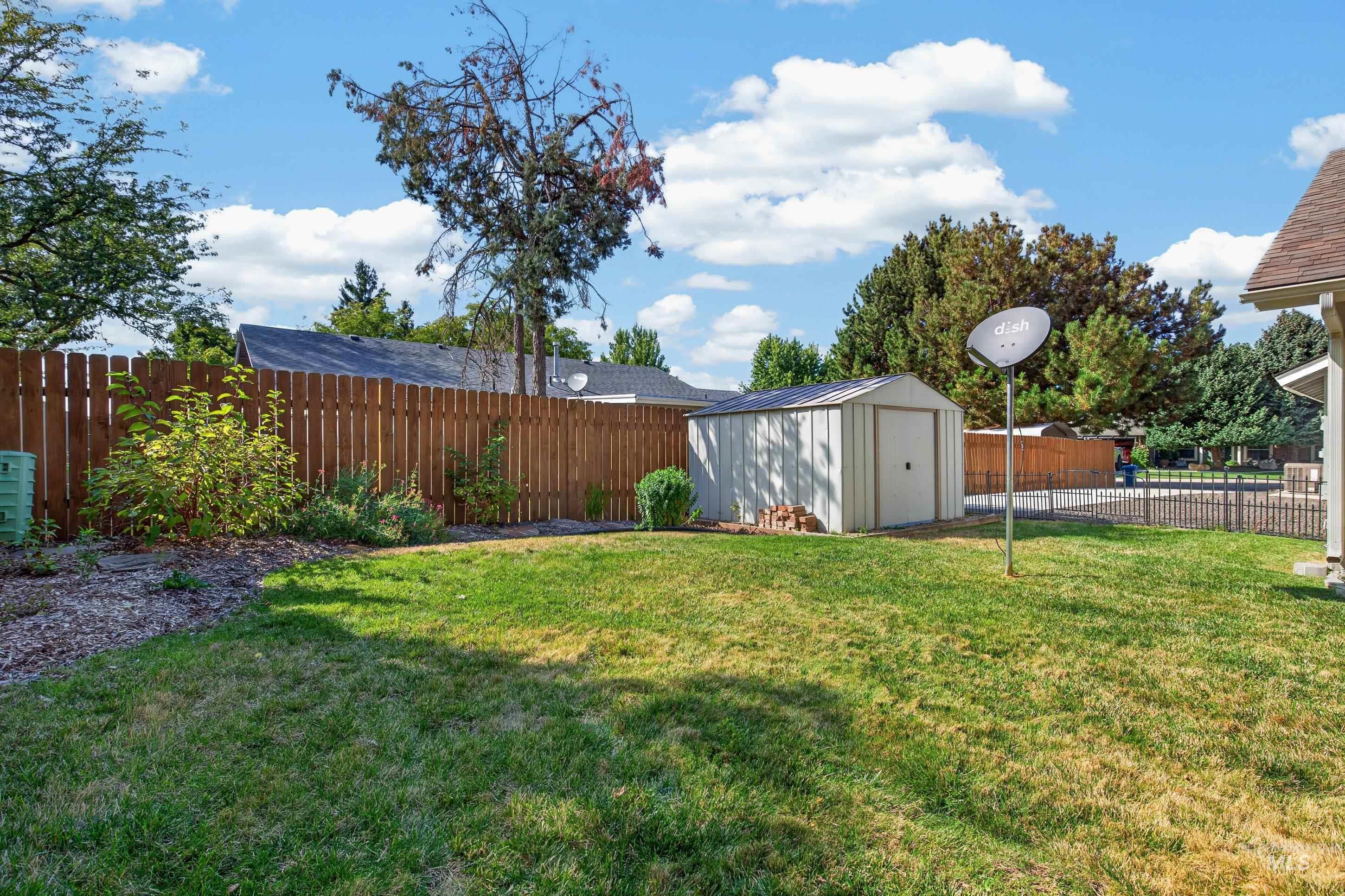 203 Northview Dr, Eagle, Idaho 83616, 3 Bedrooms, 2 Bathrooms, Residential For Sale, Price $569,900,MLS 99000304