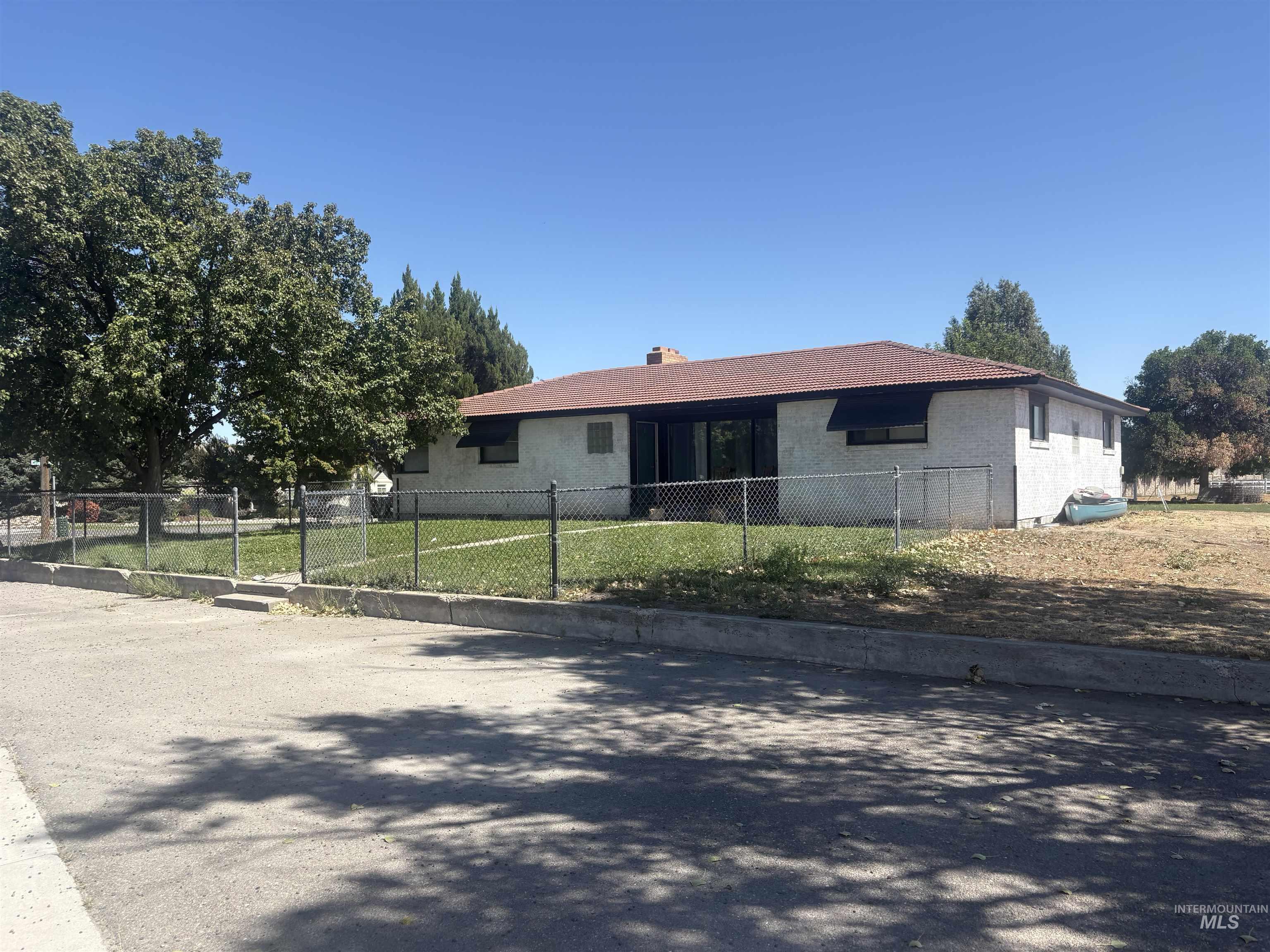 1288 Eastland Dr. North, Twin Falls, Idaho 83301, Residential Income For Sale, Price $995,000,MLS 99000307