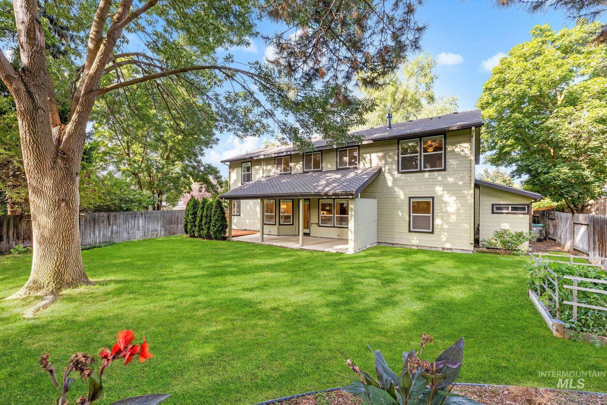 4914 N Point Place, Boise, Idaho 83703, 5 Bedrooms, 3 Bathrooms, Residential For Sale, Price $775,000,MLS 99000310
