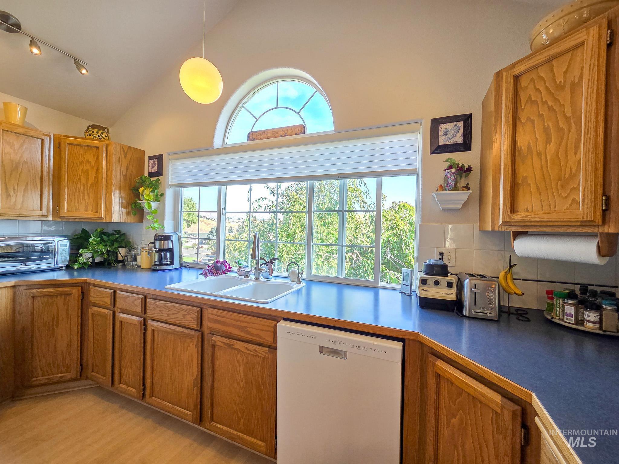 3604 Masters Dr, Clarkston, Washington 99403, 4 Bedrooms, 3 Bathrooms, Residential For Sale, Price $430,000,MLS 99000311