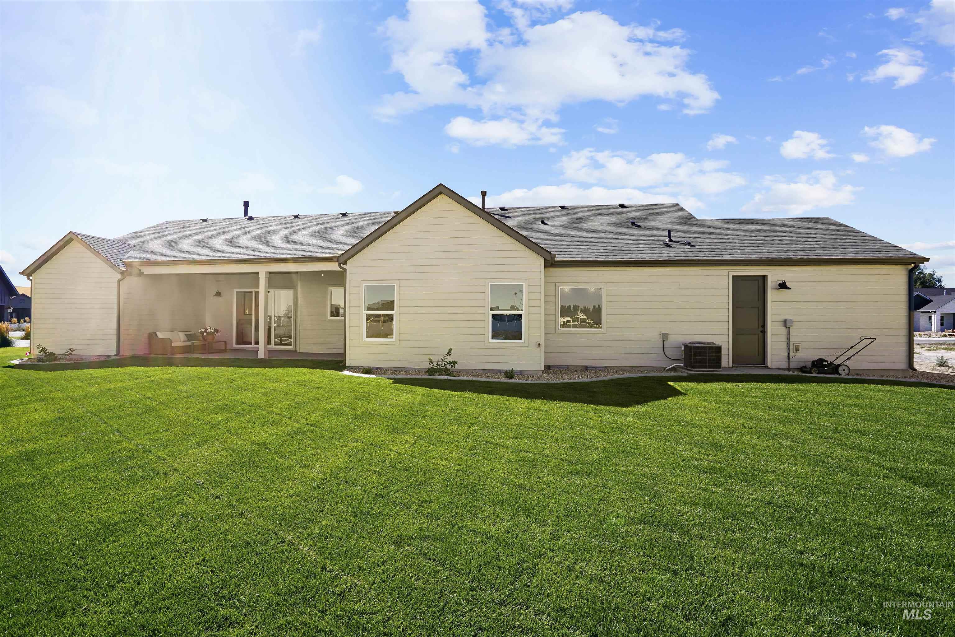 622 Biscotti Loop, Heyburn, Idaho 83326, 4 Bedrooms, 2.5 Bathrooms, Residential For Sale, Price $685,000,MLS 99000316
