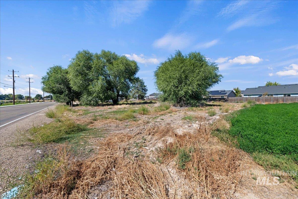 2519 E Homedale Rd, Caldwell, Idaho 83607, 2 Bedrooms, 1 Bathroom, Residential For Sale, Price $539,900,MLS 99000320