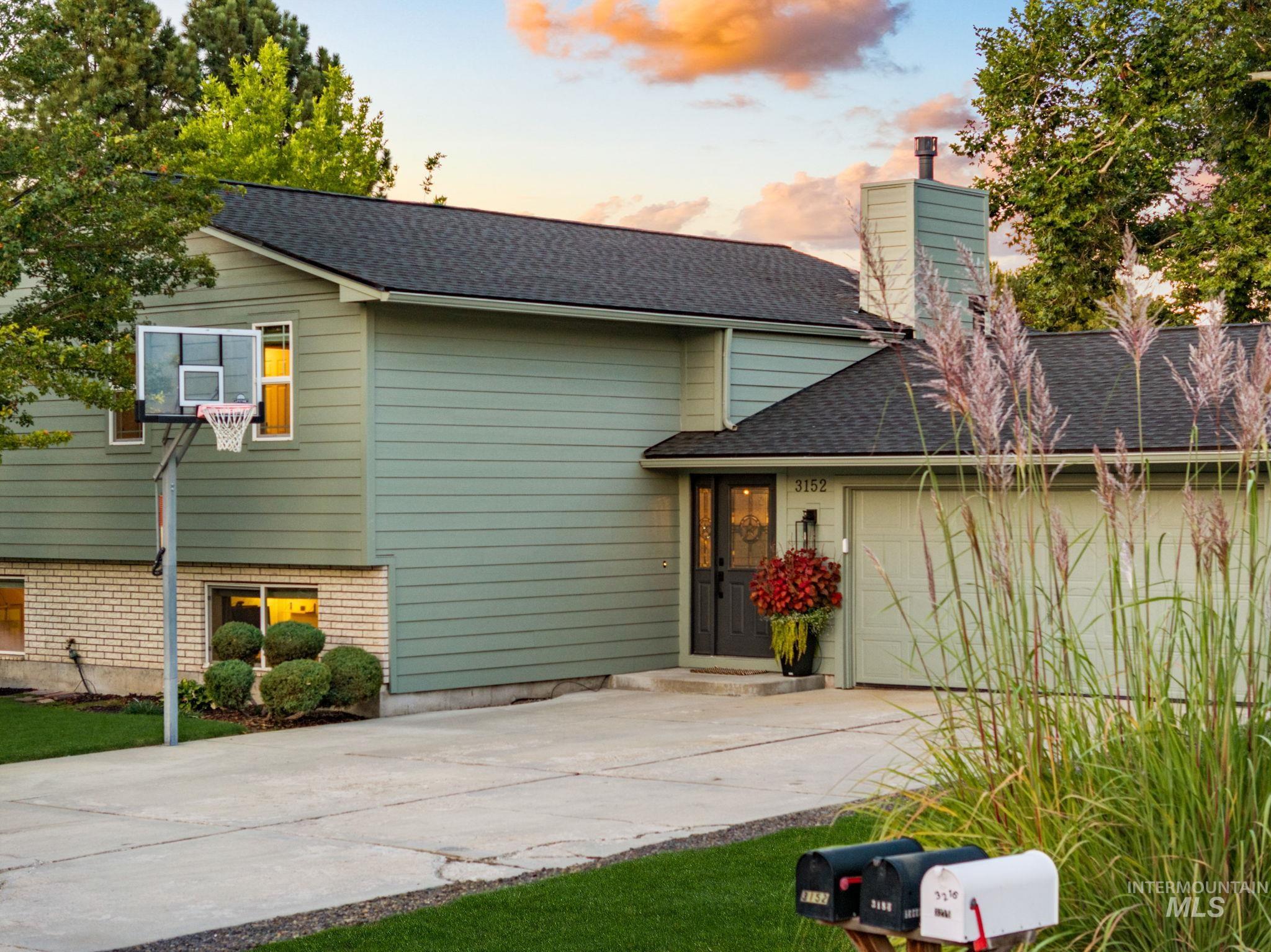 3152 S Ithaca Ave, Boise, Idaho 83709, 4 Bedrooms, 2.5 Bathrooms, Residential For Sale, Price $699,900,MLS 99000322