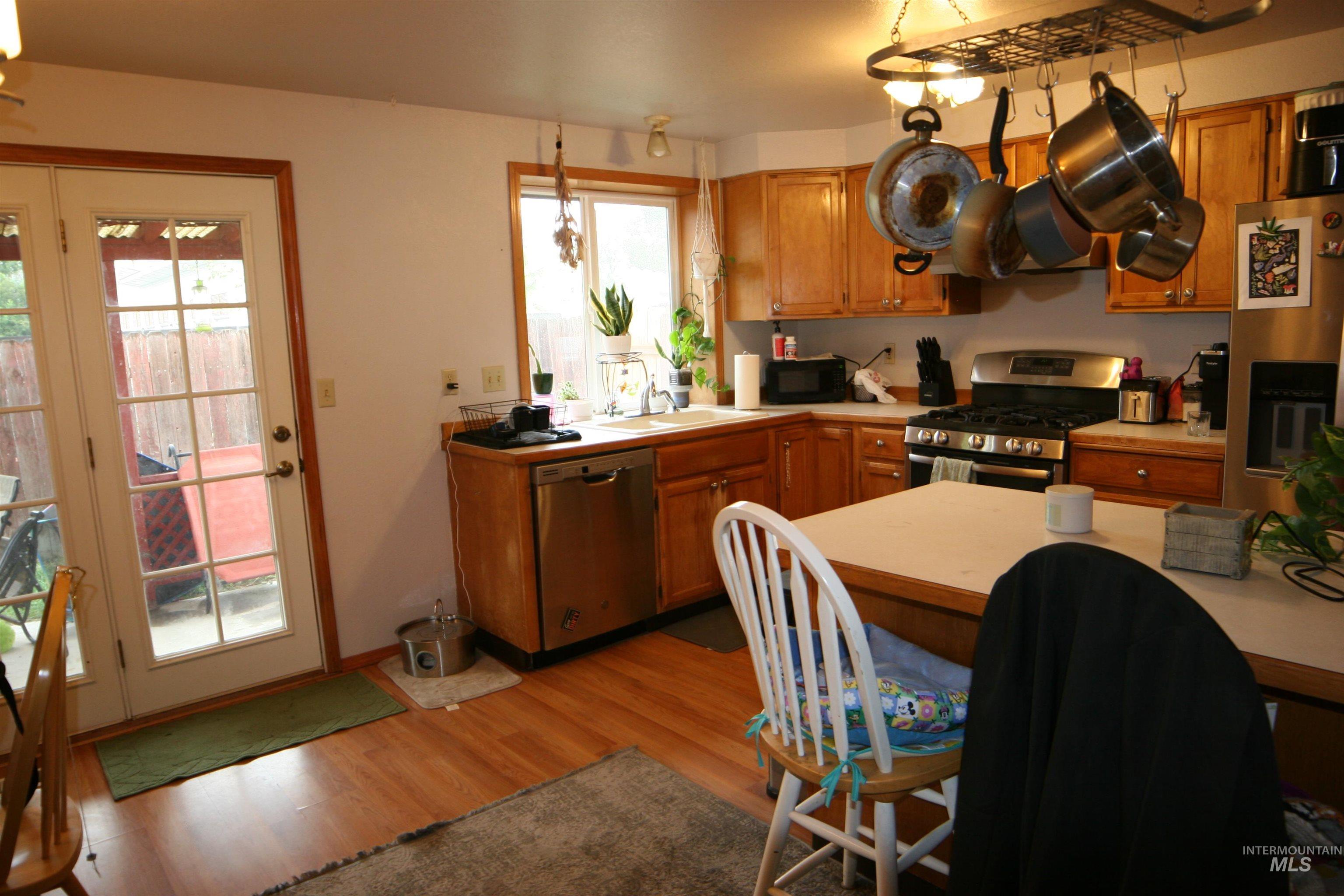 6132 N Brook Pl, Garden City, Idaho 83714, 2 Bedrooms, 1 Bathroom, Residential For Sale, Price $349,000,MLS 99000383