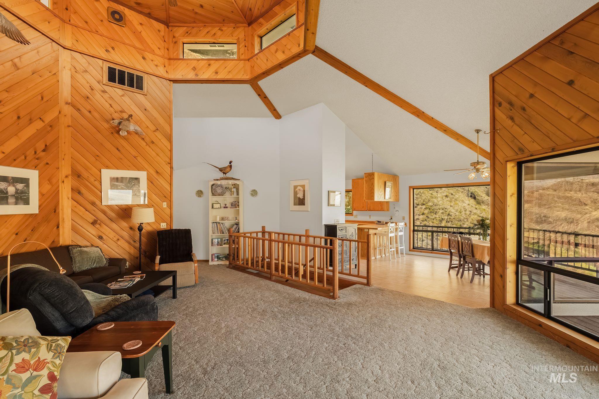 37896 Snake River Rd, Asotin, Washington 99402, 3 Bedrooms, 2.5 Bathrooms, Residential For Sale, Price $869,000,MLS 99000398
