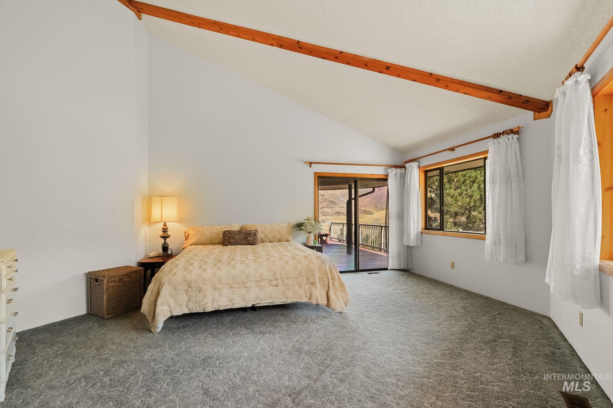 37896 Snake River Rd, Asotin, Washington 99402, 3 Bedrooms, 2.5 Bathrooms, Residential For Sale, Price $869,000,MLS 99000398