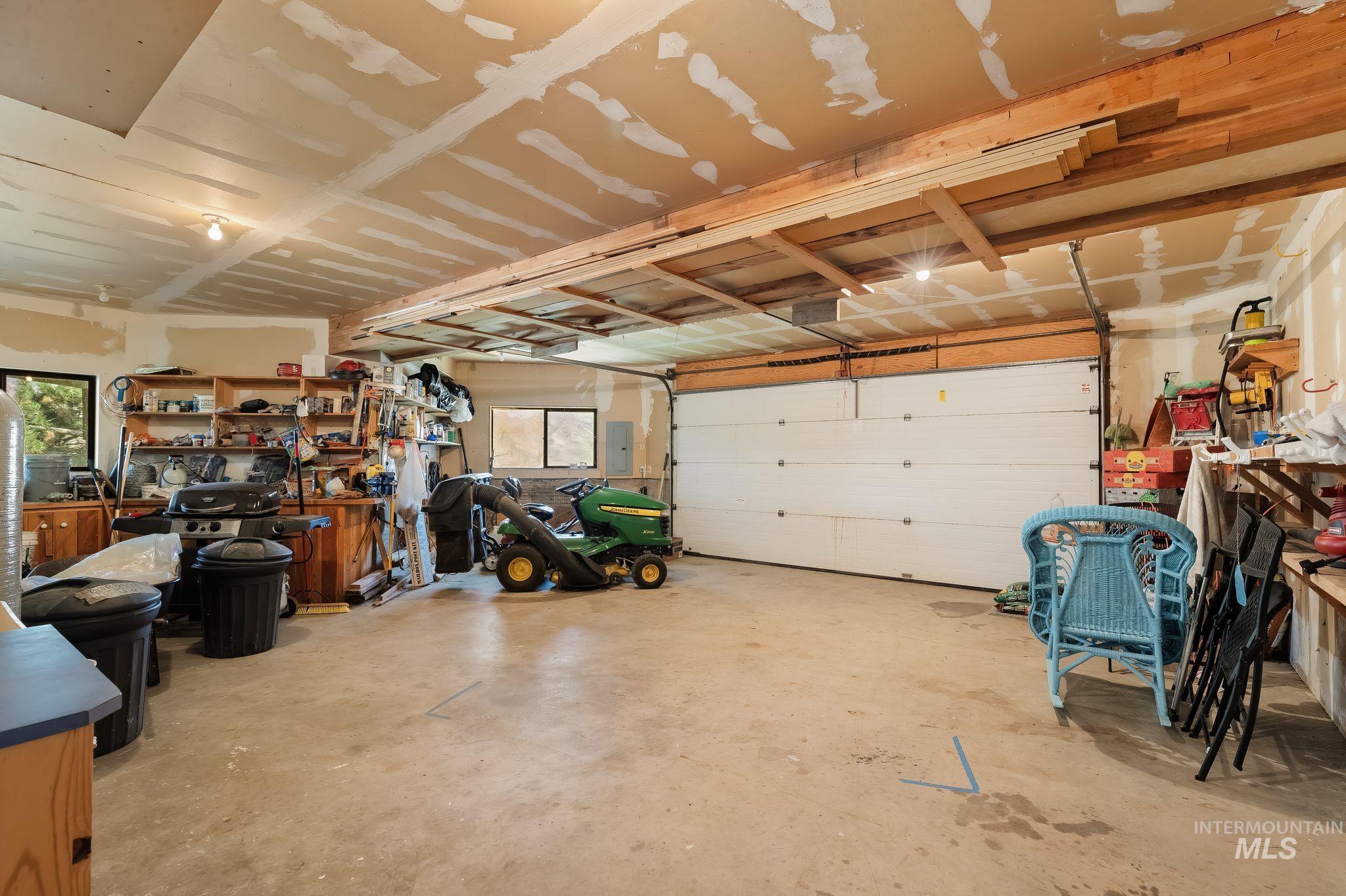 37896 Snake River Rd, Asotin, Washington 99402, 3 Bedrooms, 2.5 Bathrooms, Residential For Sale, Price $869,000,MLS 99000398