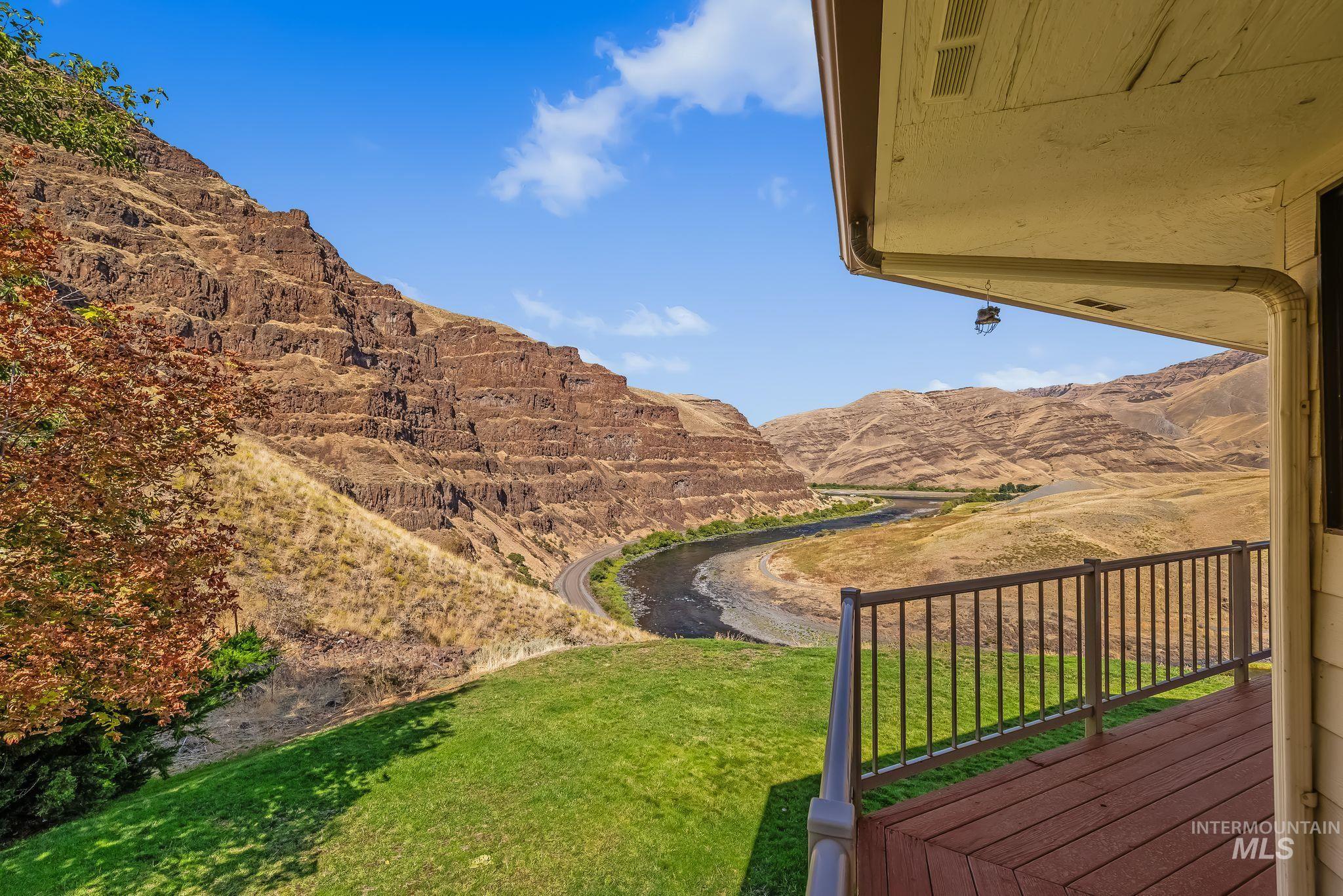 37896 Snake River Rd, Asotin, Washington 99402, 3 Bedrooms, 2.5 Bathrooms, Residential For Sale, Price $869,000,MLS 99000398