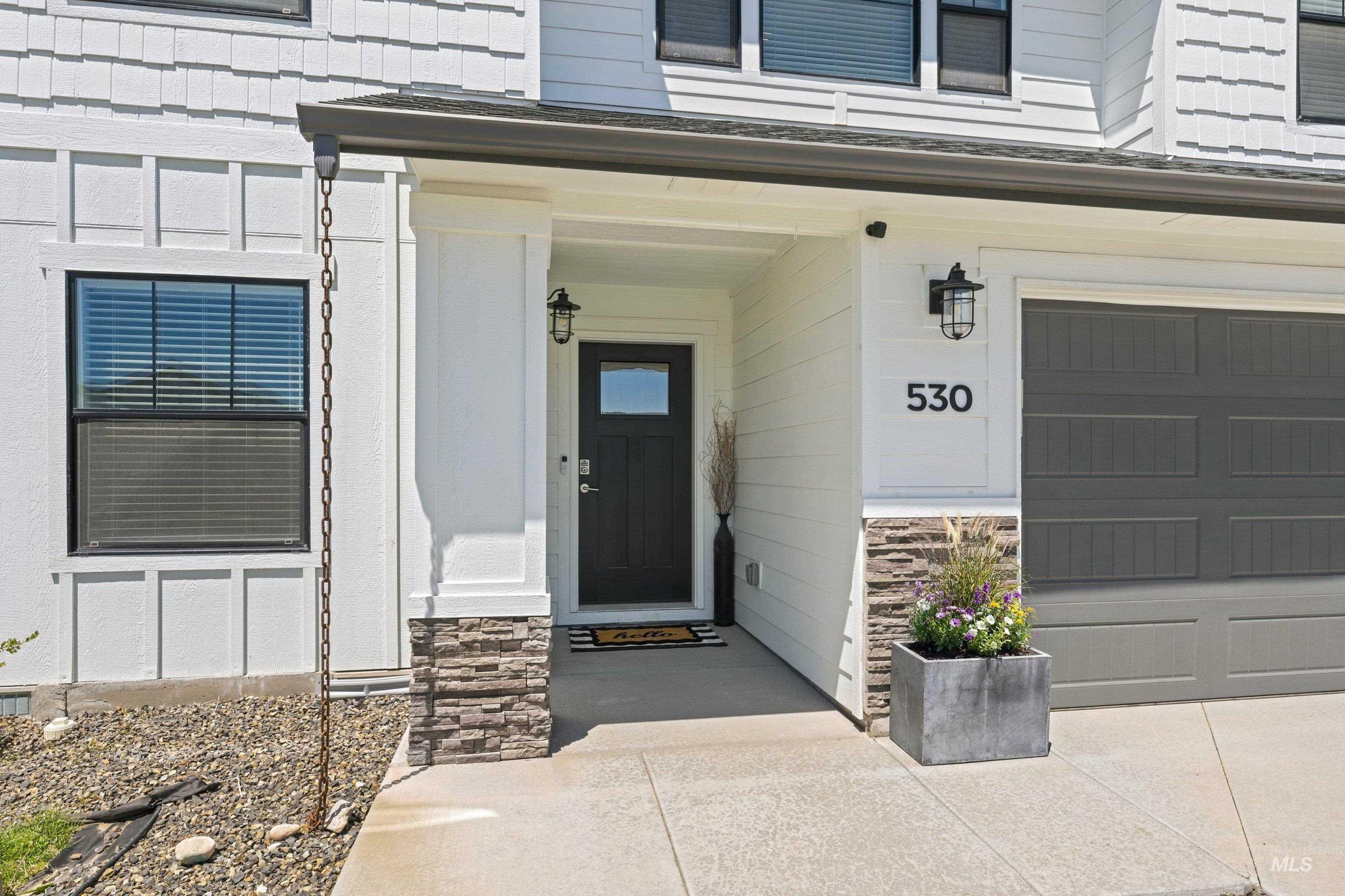 530 W Screech Owl Dr., Kuna, Idaho 83634, 4 Bedrooms, 3 Bathrooms, Residential For Sale, Price $539,000,MLS 99000430