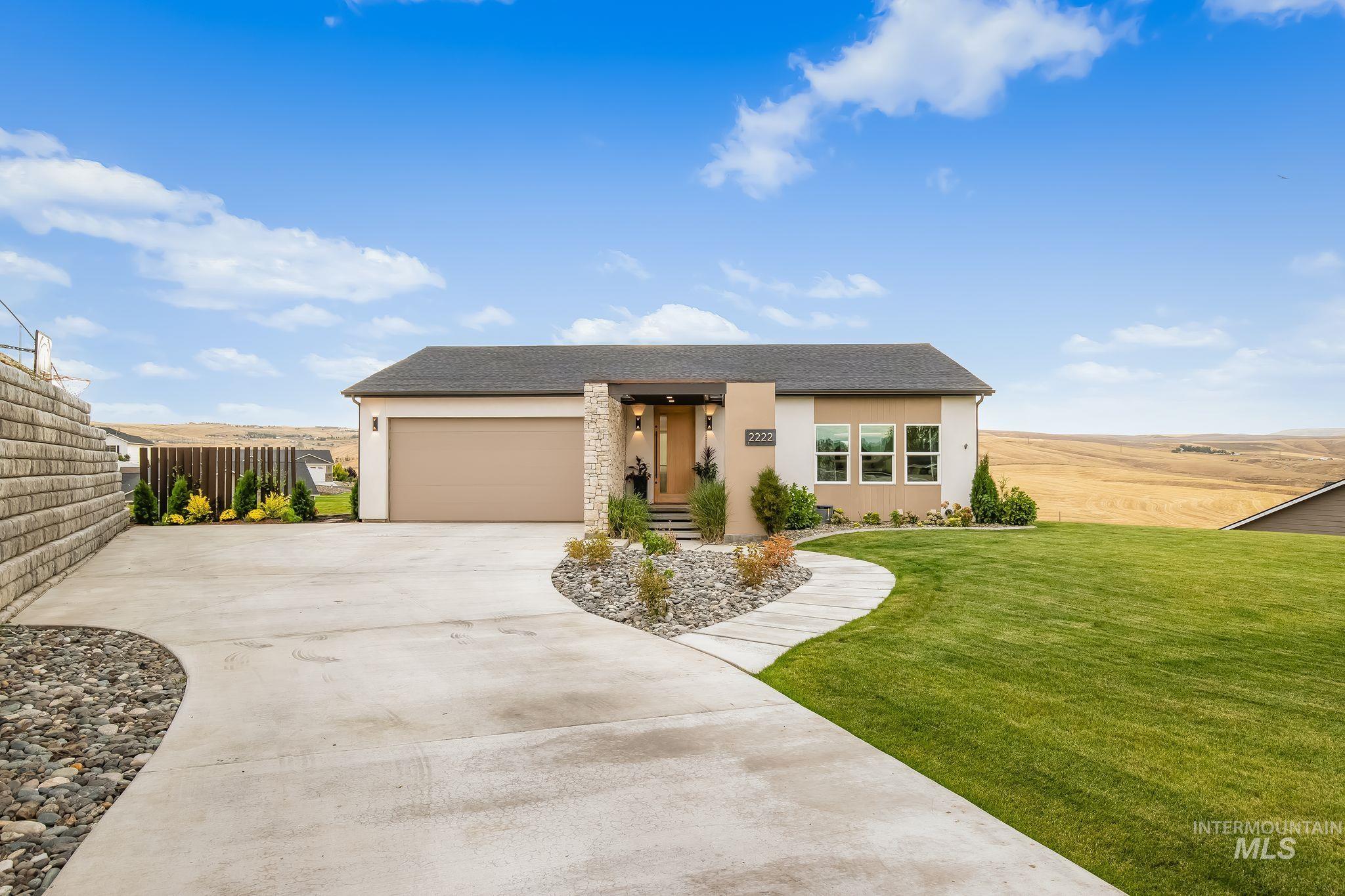 2222 Deer Pointe Drive, Clarkston, Washington 99403, 3 Bedrooms, 2.5 Bathrooms, Residential For Sale, Price $775,000,MLS 99000452