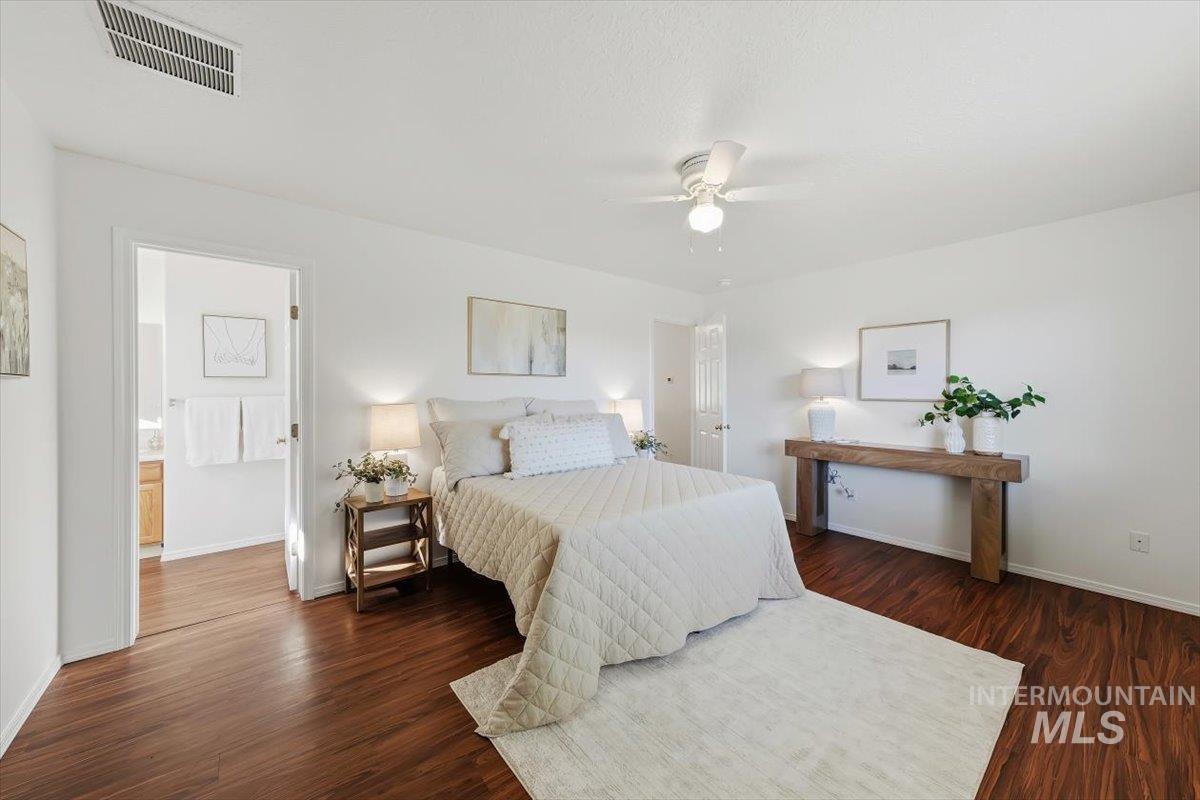 4684 Blue Creek Ct, Meridian, California 83646, 4 Bedrooms, 2.5 Bathrooms, Residential For Sale, Price $529,900,MLS 99000460
