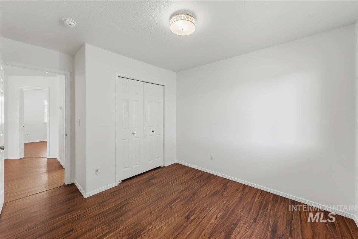 4684 Blue Creek Ct, Meridian, California 83646, 4 Bedrooms, 2.5 Bathrooms, Residential For Sale, Price $529,900,MLS 99000460