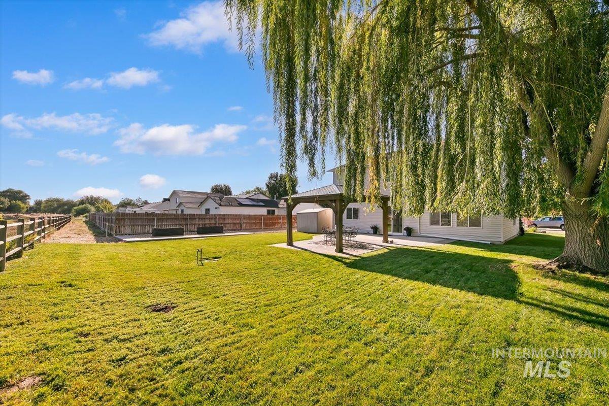 4684 Blue Creek Ct, Meridian, California 83646, 4 Bedrooms, 2.5 Bathrooms, Residential For Sale, Price $529,900,MLS 99000460