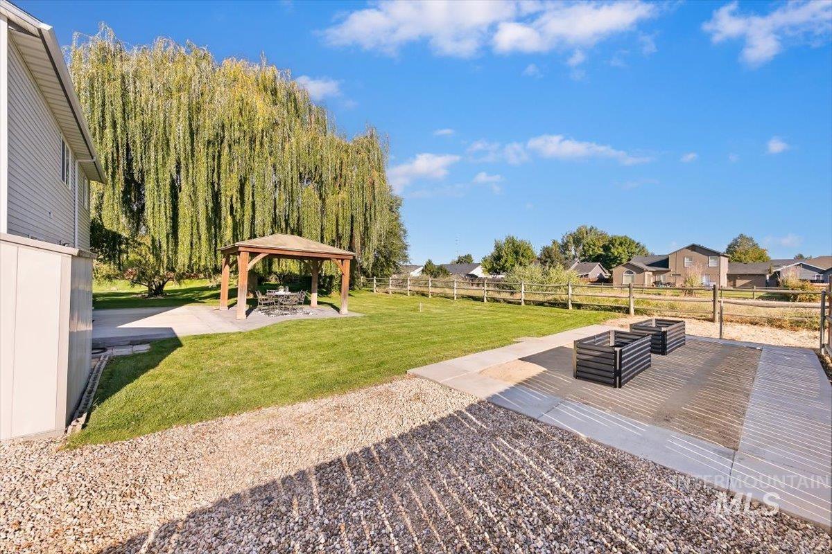 4684 Blue Creek Ct, Meridian, California 83646, 4 Bedrooms, 2.5 Bathrooms, Residential For Sale, Price $529,900,MLS 99000460