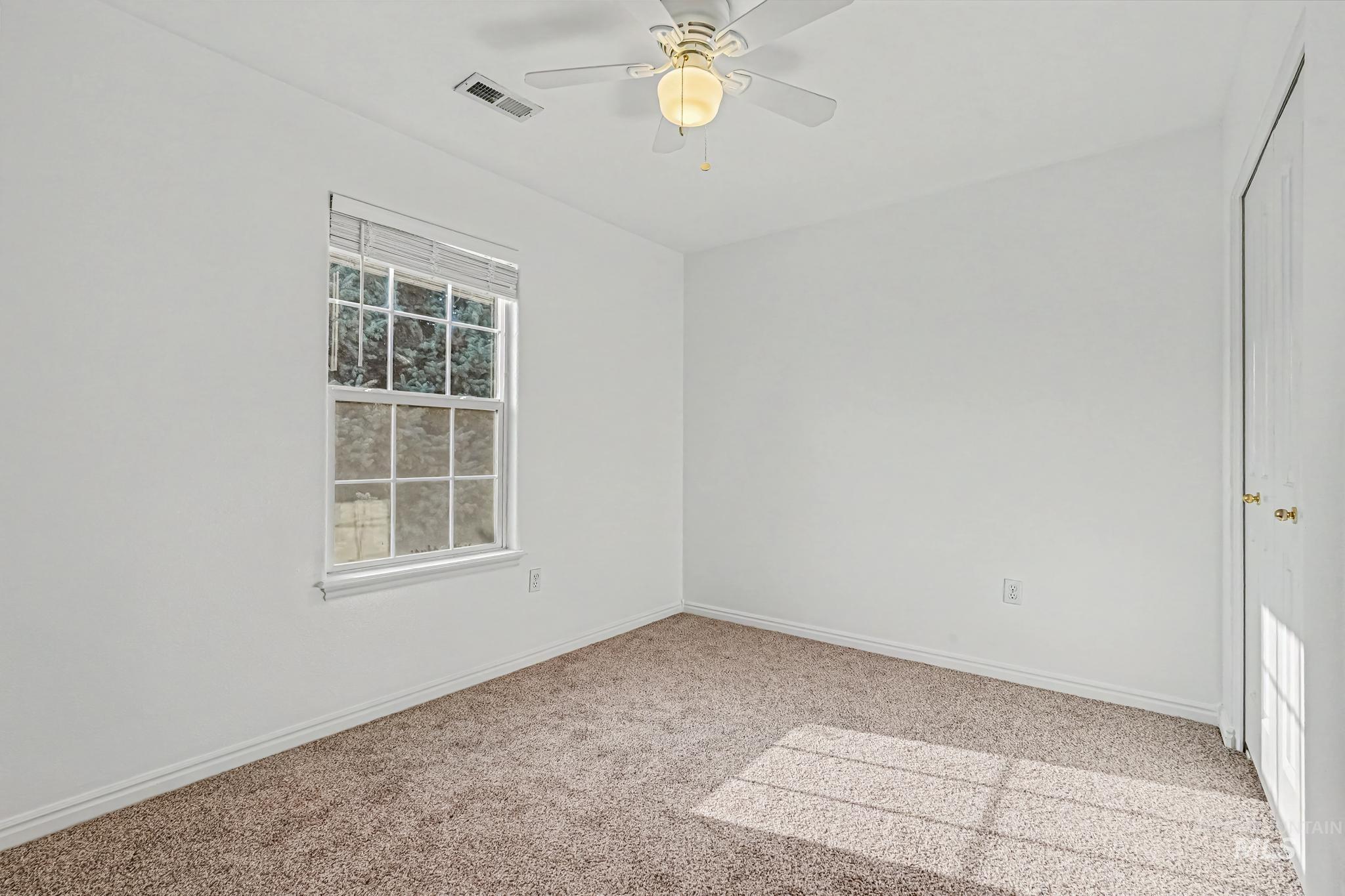 2564 N Monaco, Meridian, Idaho 83646, 4 Bedrooms, 3 Bathrooms, Residential For Sale, Price $469,000,MLS 99000487