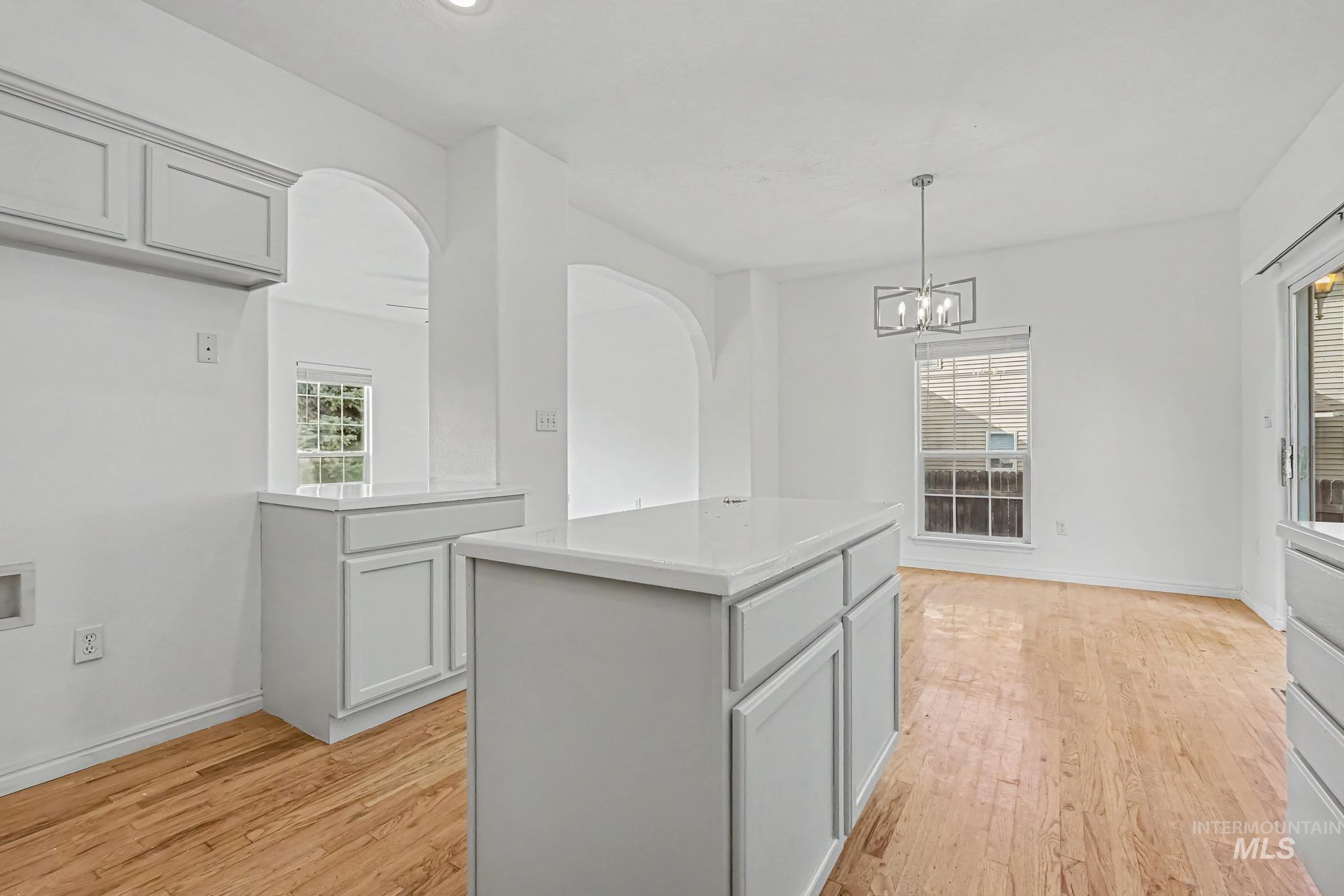 2564 N Monaco, Meridian, Idaho 83646, 4 Bedrooms, 3 Bathrooms, Residential For Sale, Price $469,000,MLS 99000487
