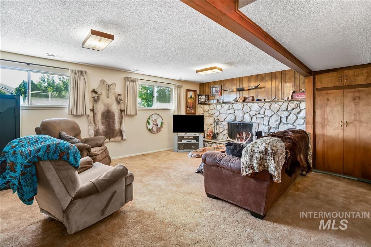 10730 W Hollandale Dr, Boise, Idaho 83709, 3 Bedrooms, 2 Bathrooms, Residential For Sale, Price $559,000,MLS 99000488