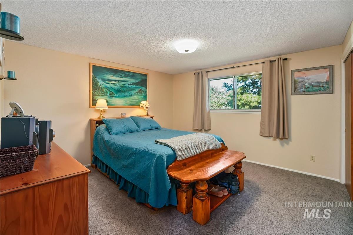 10730 W Hollandale Dr, Boise, Idaho 83709, 3 Bedrooms, 2 Bathrooms, Residential For Sale, Price $559,000,MLS 99000488