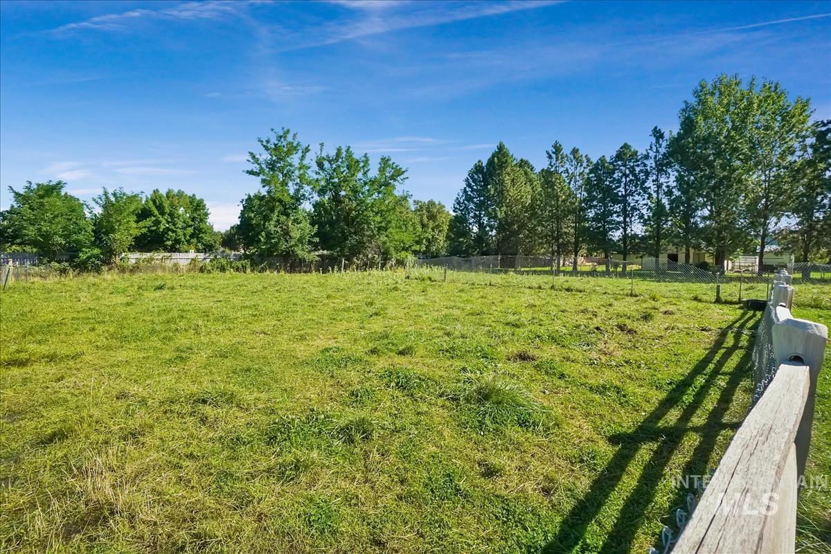 10730 W Hollandale Dr, Boise, Idaho 83709, 3 Bedrooms, 2 Bathrooms, Residential For Sale, Price $559,000,MLS 99000488