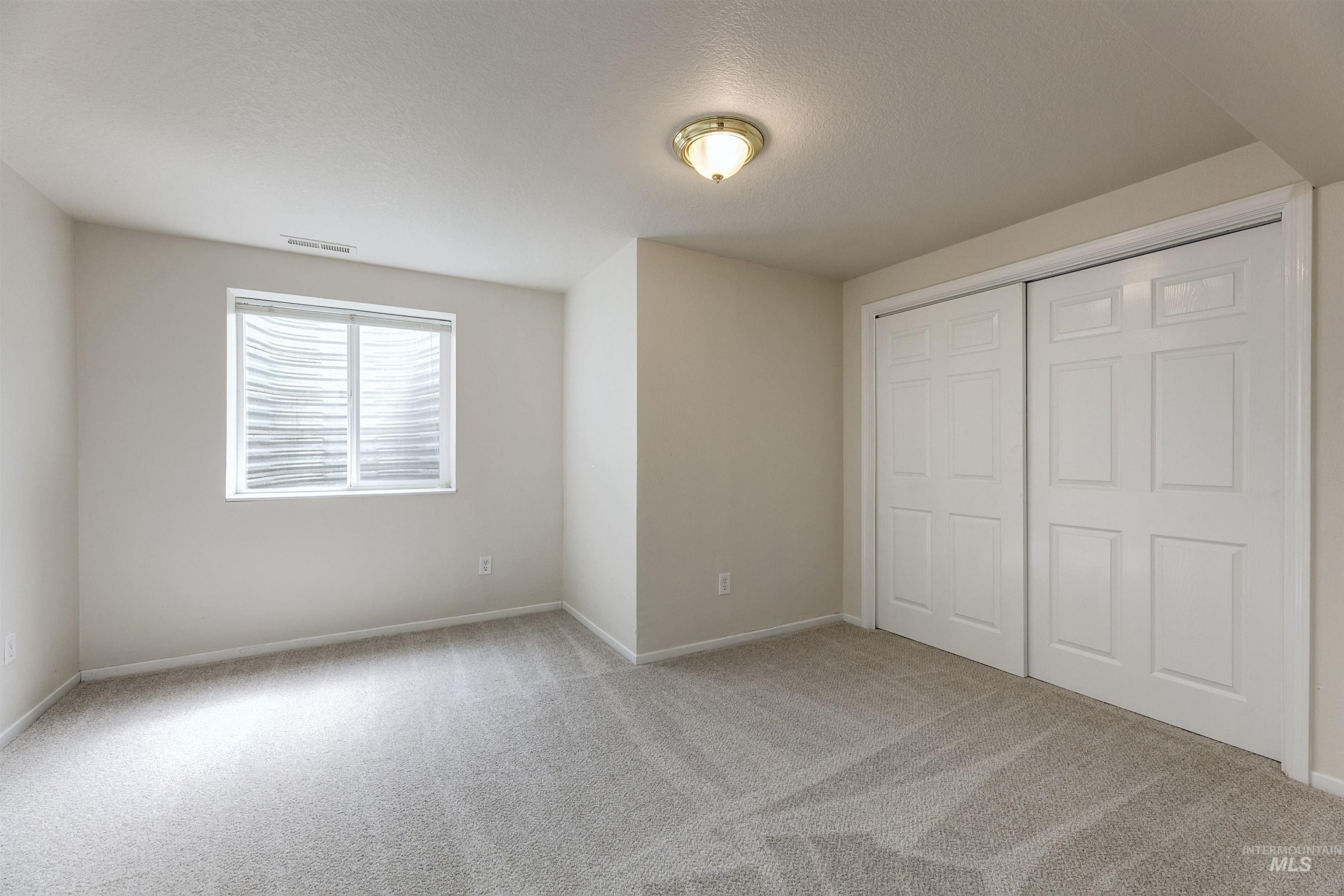 1525 E Doberman St., Meridian, Idaho 83642, 4 Bedrooms, 3 Bathrooms, Residential For Sale, Price $539,900,MLS 99000489