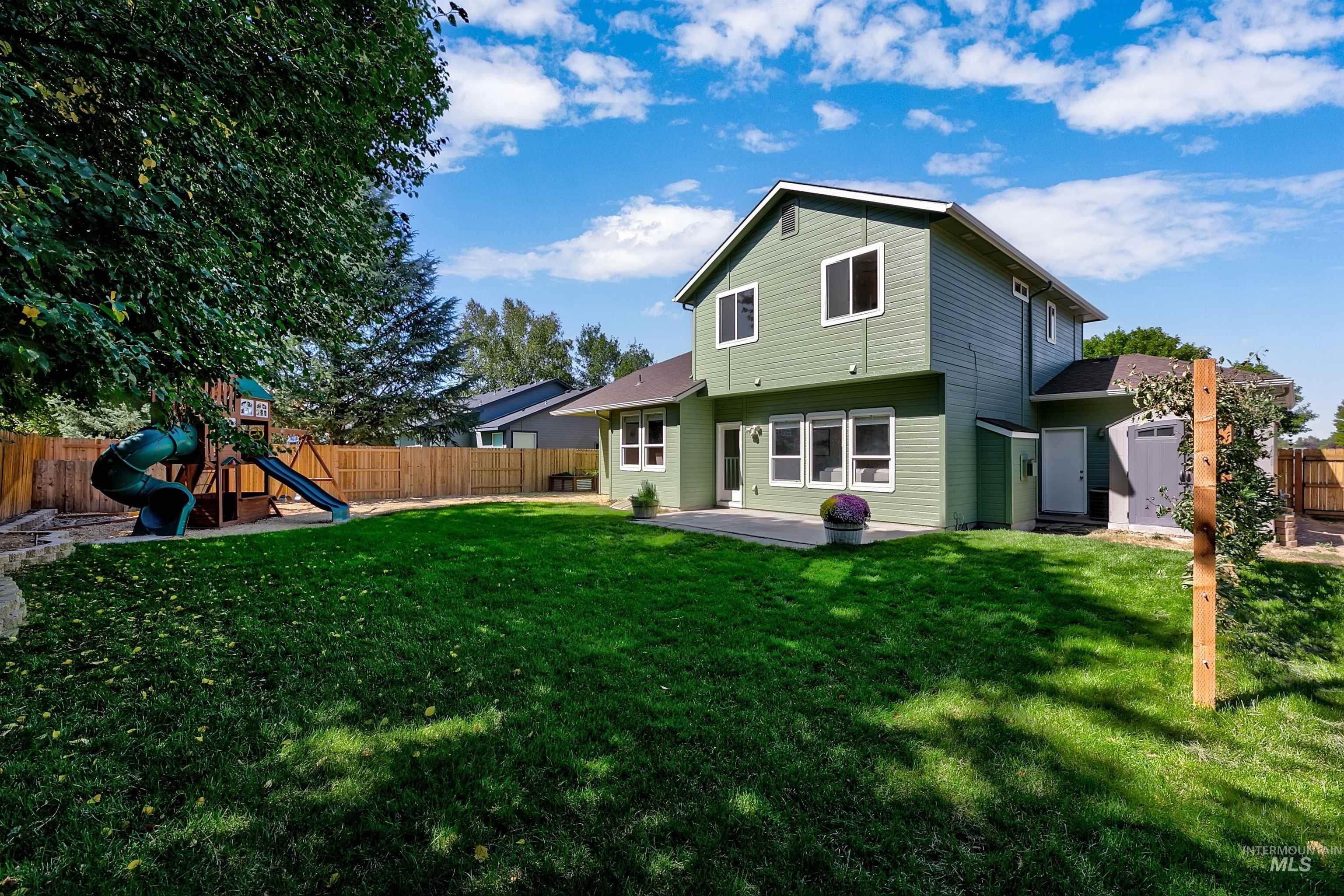 1525 E Doberman St., Meridian, Idaho 83642, 4 Bedrooms, 3 Bathrooms, Residential For Sale, Price $539,900,MLS 99000489