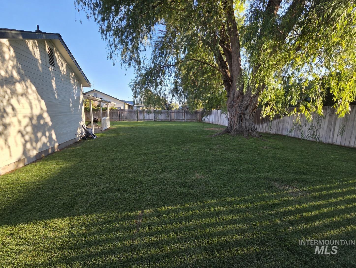 1455 N Haskett, Mountain Home, Idaho 83647, 3 Bedrooms, 2 Bathrooms, Residential For Sale, Price $334,900,MLS 99000563