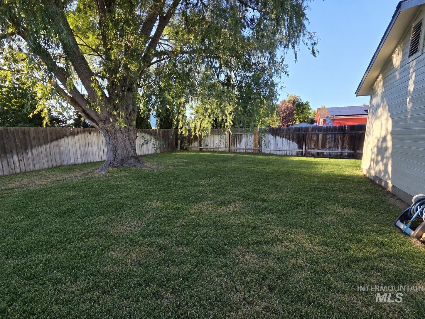 1455 N Haskett, Mountain Home, Idaho 83647, 3 Bedrooms, 2 Bathrooms, Residential For Sale, Price $334,900,MLS 99000563