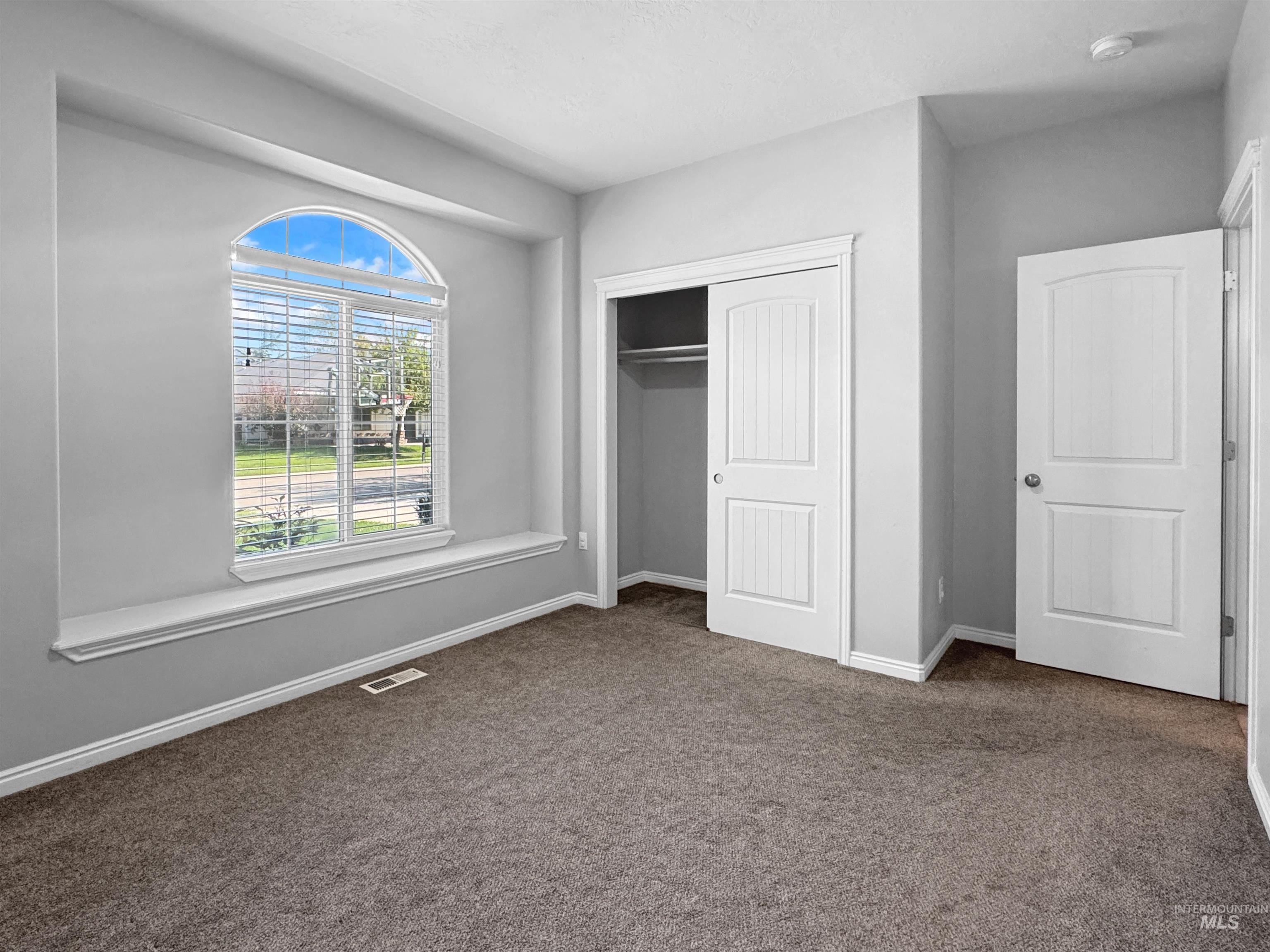 5495 N Fox Run Way, Meridian, Idaho 83646, 5 Bedrooms, 3 Bathrooms, Residential For Sale, Price $684,999,MLS 99000578