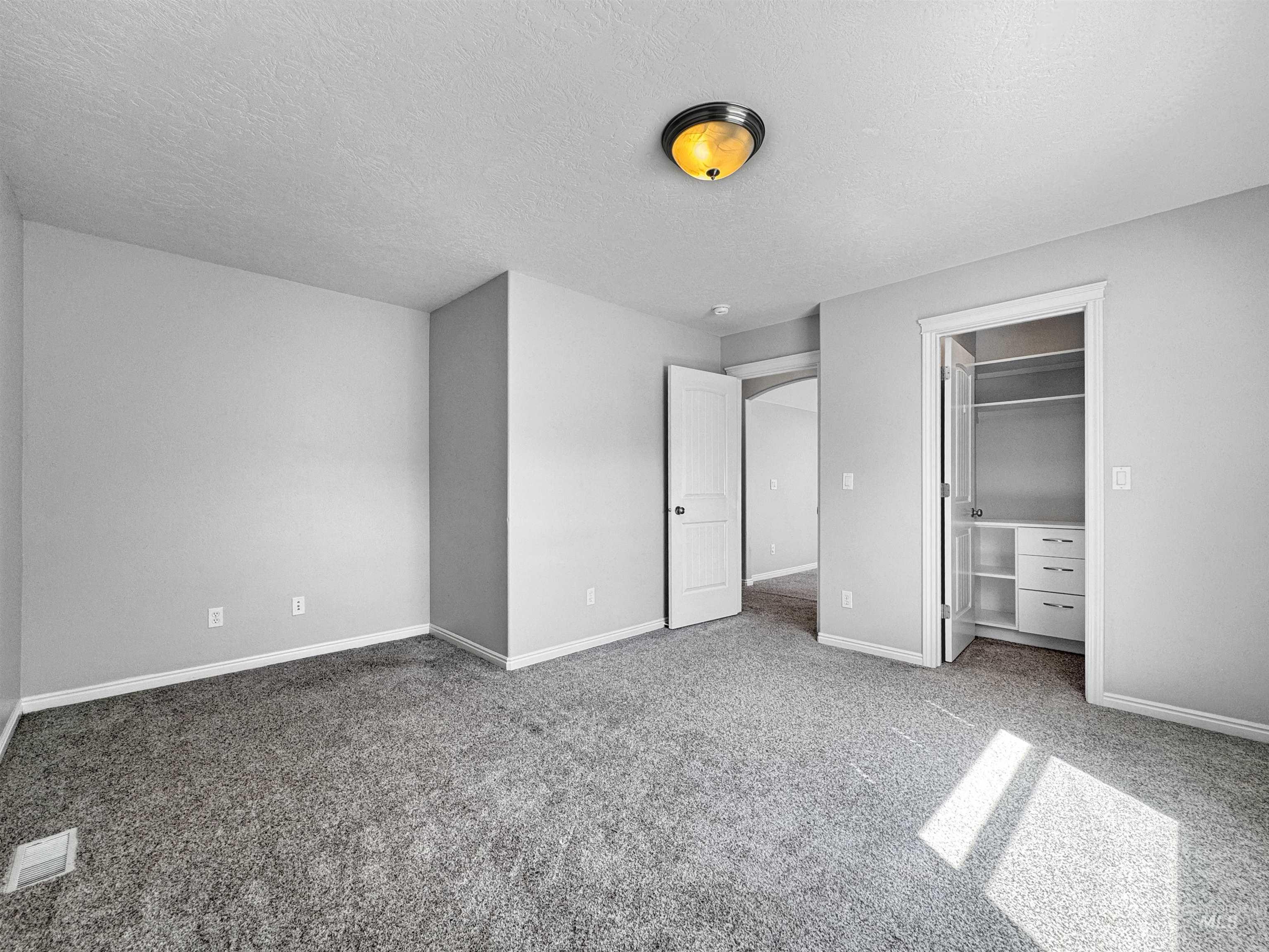 5495 N Fox Run Way, Meridian, Idaho 83646, 5 Bedrooms, 3 Bathrooms, Residential For Sale, Price $684,999,MLS 99000578