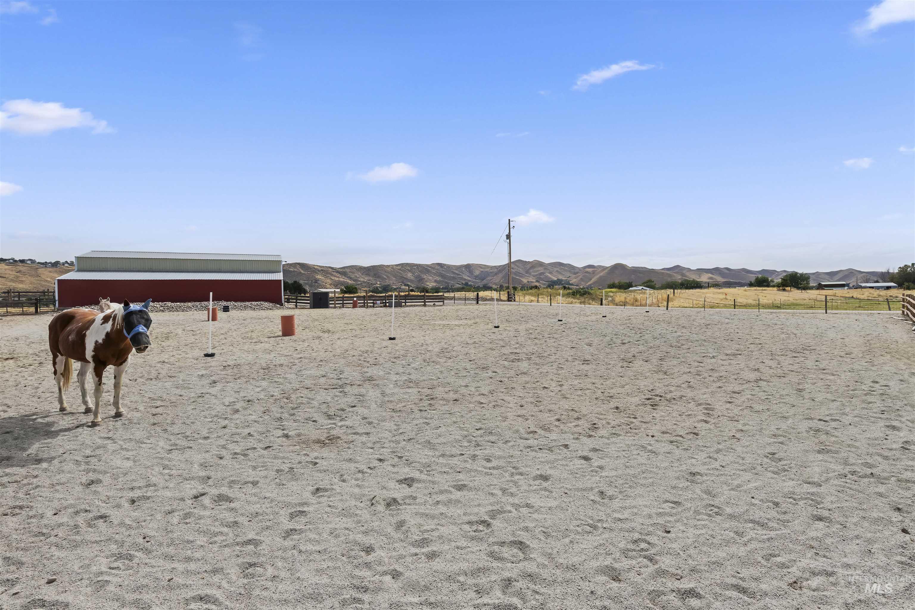 2700 N Plaza Rd, Emmett, Idaho 83617, 3 Bedrooms, 2.5 Bathrooms, Residential For Sale, Price $1,049,995,MLS 99000588
