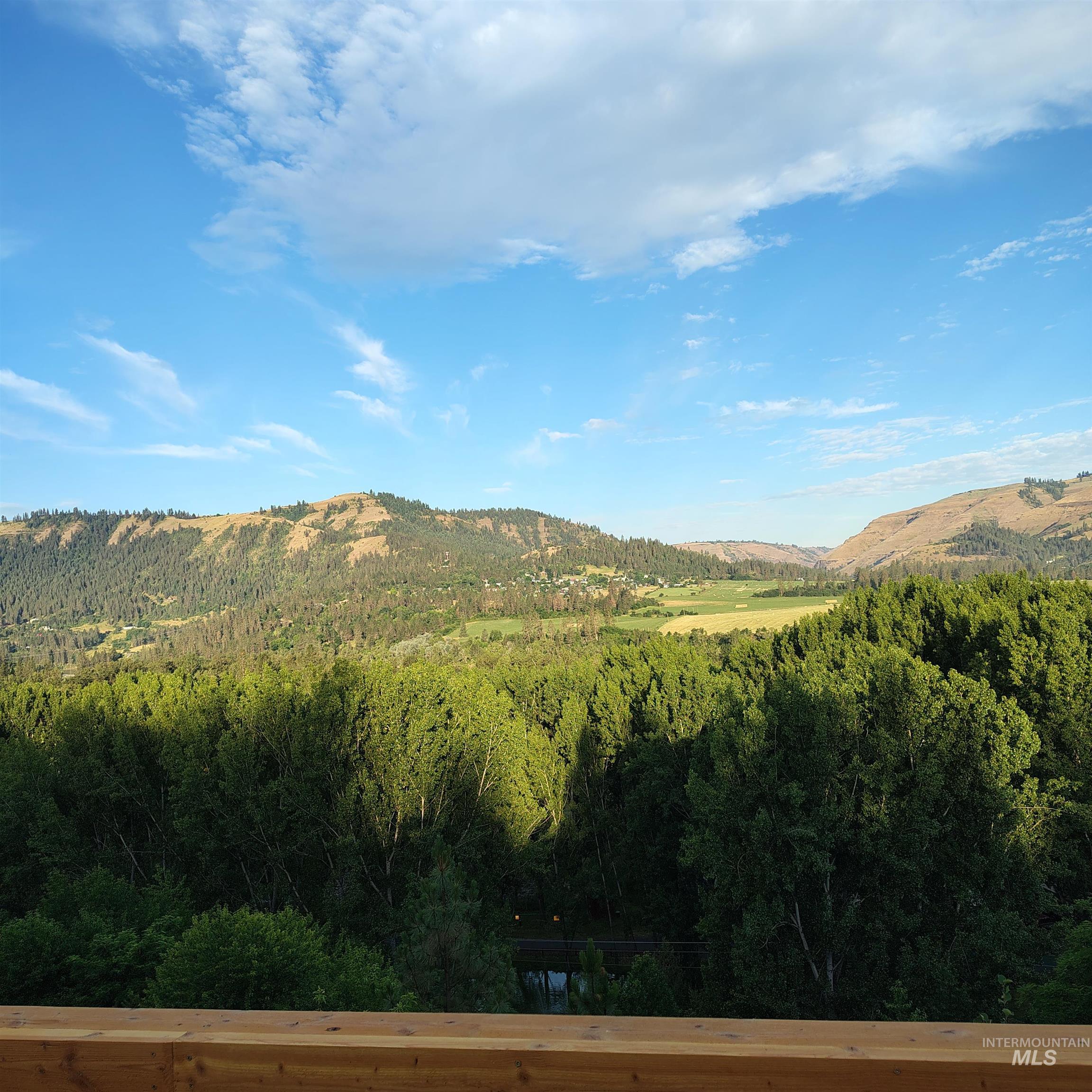 110 & 112 Coda Lane, Kamiah, Idaho 83536, 1 Bedroom, 1 Bathroom, Residential For Sale, Price $215,000,MLS 99000650