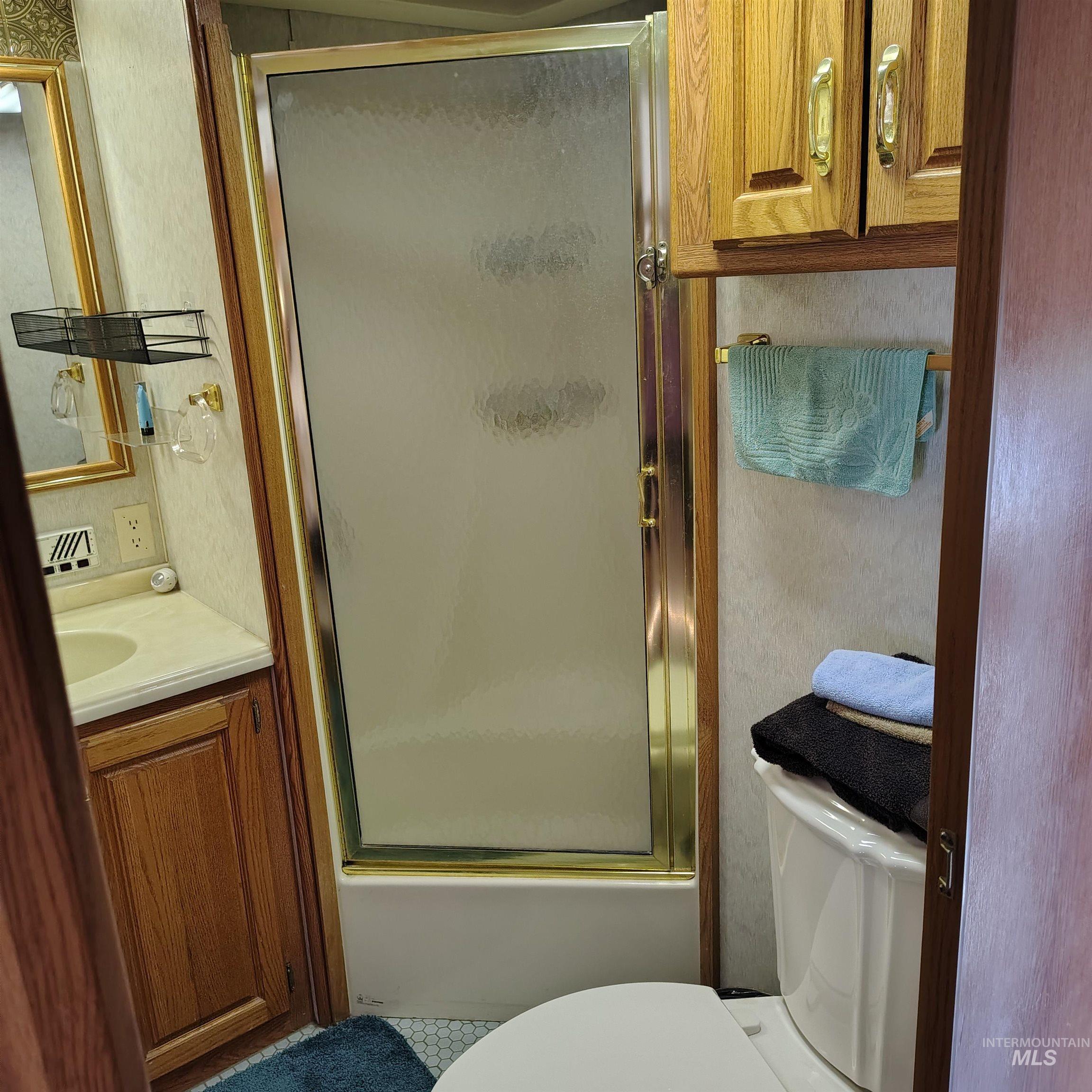 110 & 112 Coda Lane, Kamiah, Idaho 83536, 1 Bedroom, 1 Bathroom, Residential For Sale, Price $215,000,MLS 99000650