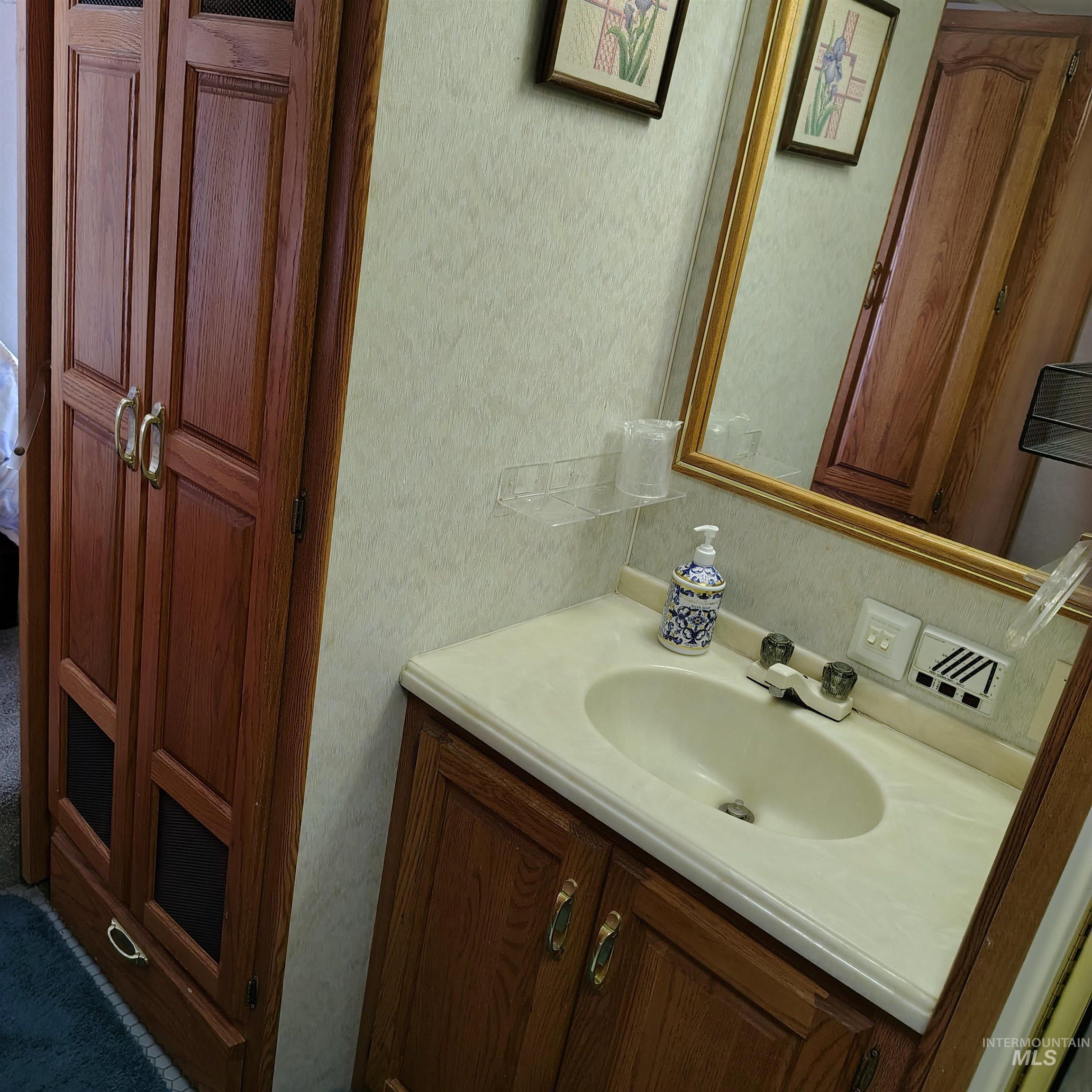 110 & 112 Coda Lane, Kamiah, Idaho 83536, 1 Bedroom, 1 Bathroom, Residential For Sale, Price $215,000,MLS 99000650