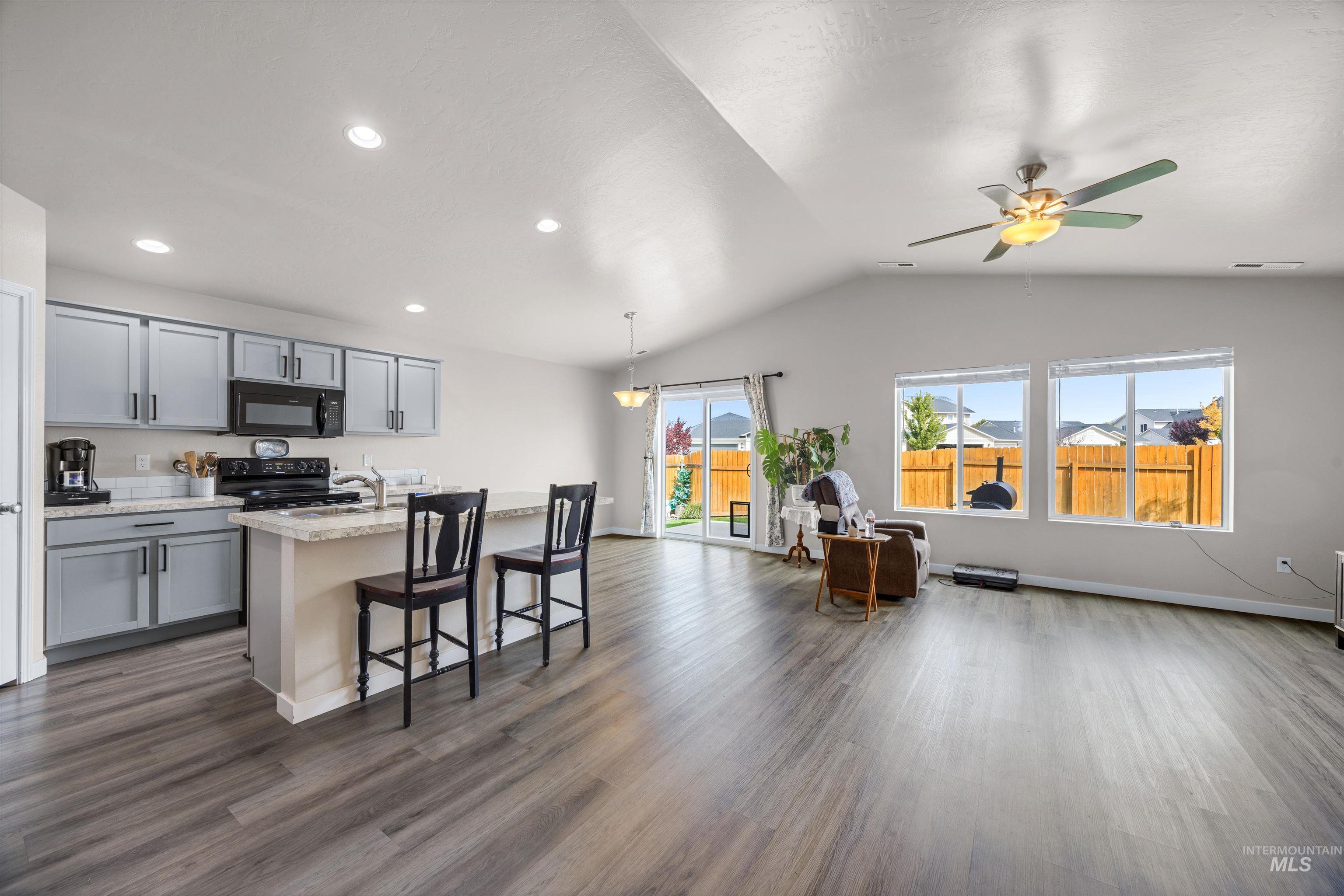 5515 Barkley Way, Caldwell, Idaho 83607, 4 Bedrooms, 2 Bathrooms, Residential For Sale, Price $424,968,MLS 99000670