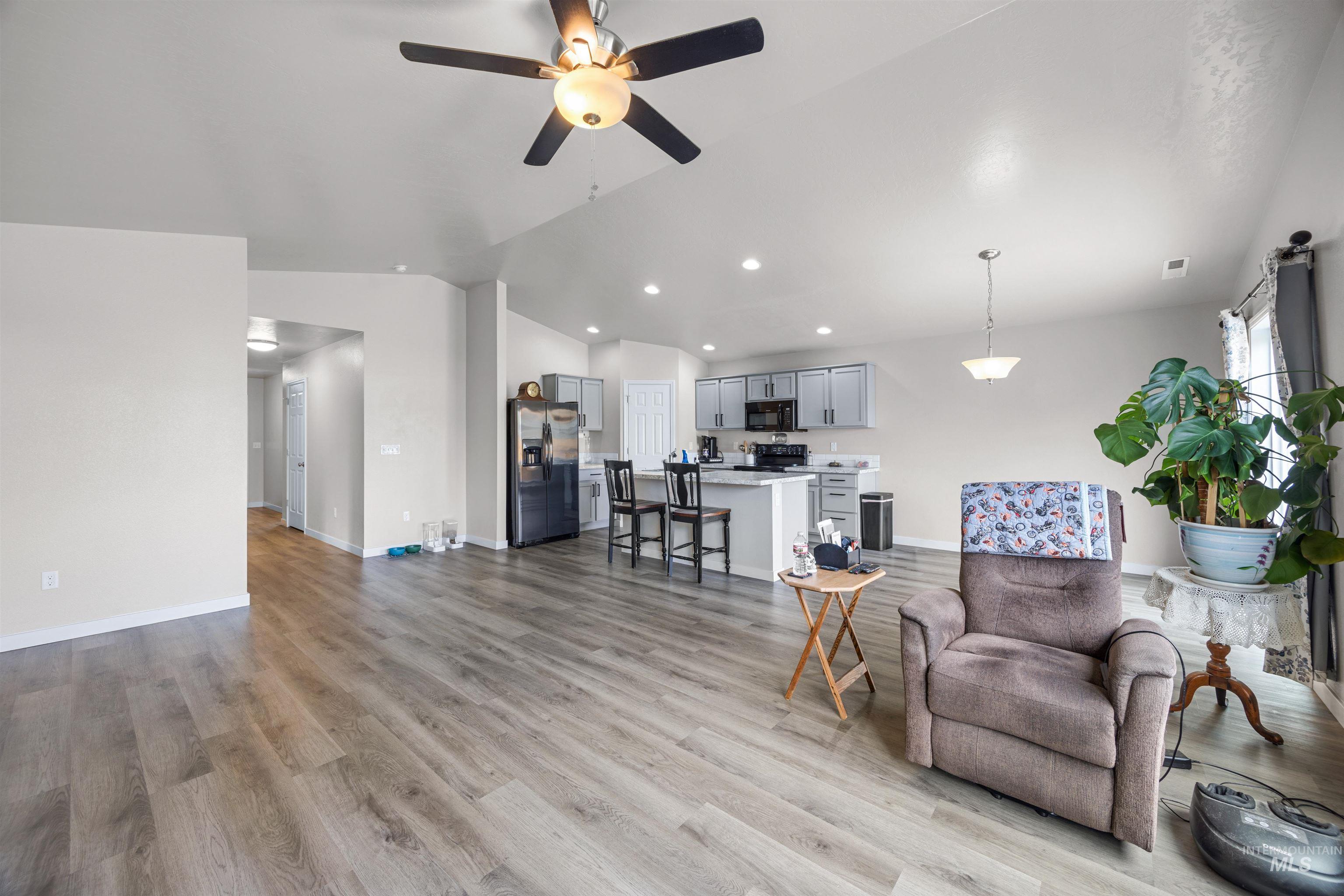 5515 Barkley Way, Caldwell, Idaho 83607, 4 Bedrooms, 2 Bathrooms, Residential For Sale, Price $424,968,MLS 99000670