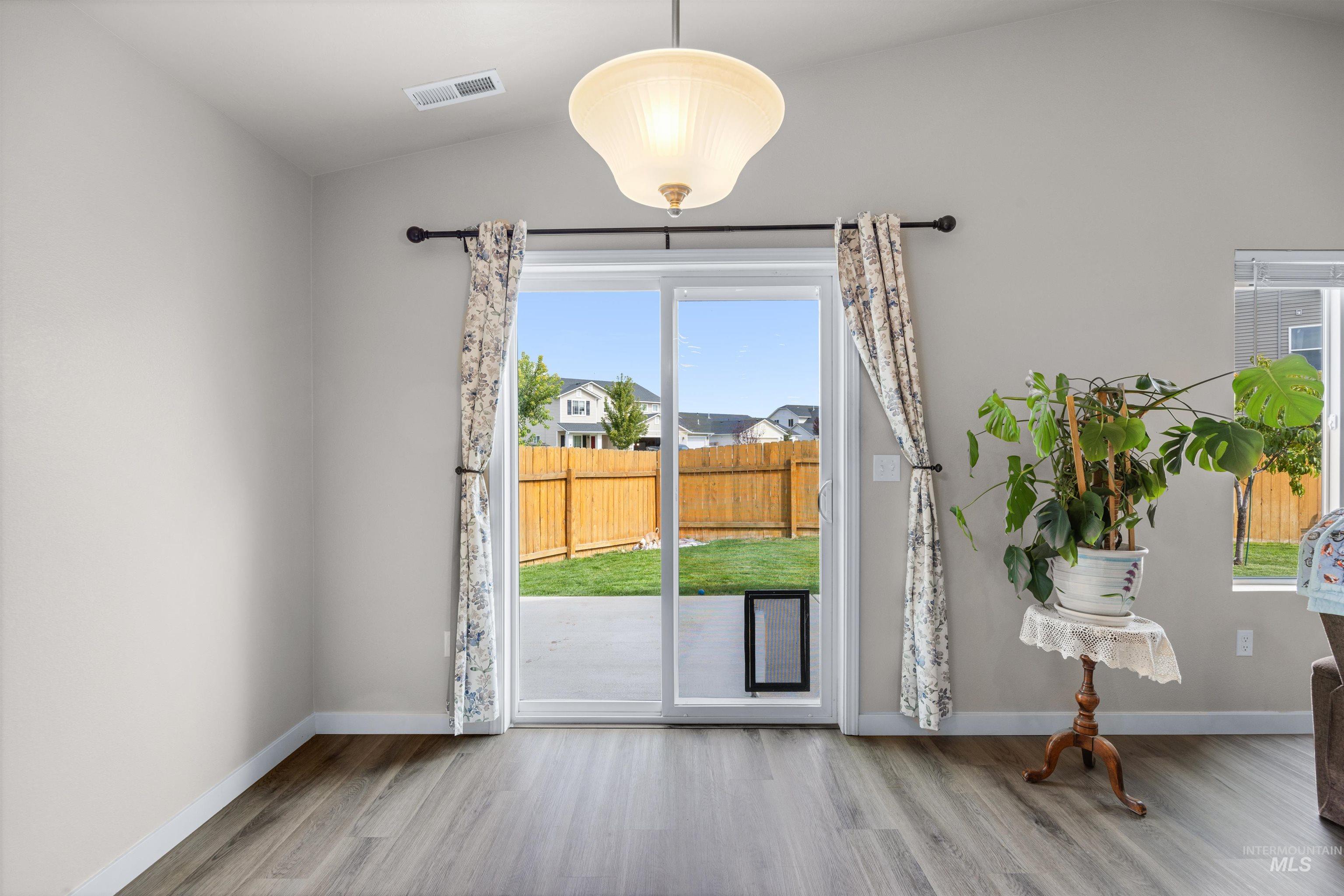 5515 Barkley Way, Caldwell, Idaho 83607, 4 Bedrooms, 2 Bathrooms, Residential For Sale, Price $424,968,MLS 99000670