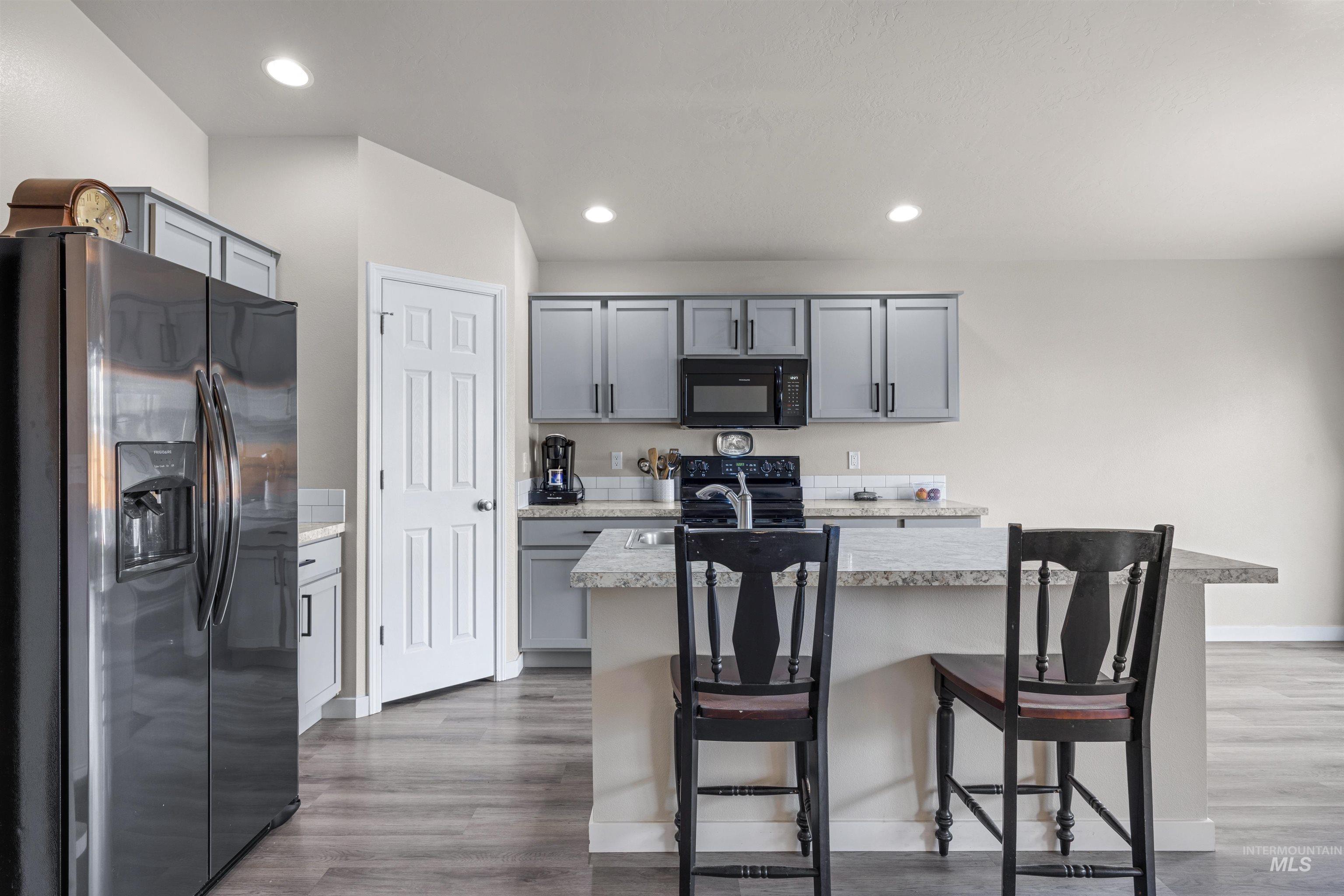 5515 Barkley Way, Caldwell, Idaho 83607, 4 Bedrooms, 2 Bathrooms, Residential For Sale, Price $424,968,MLS 99000670