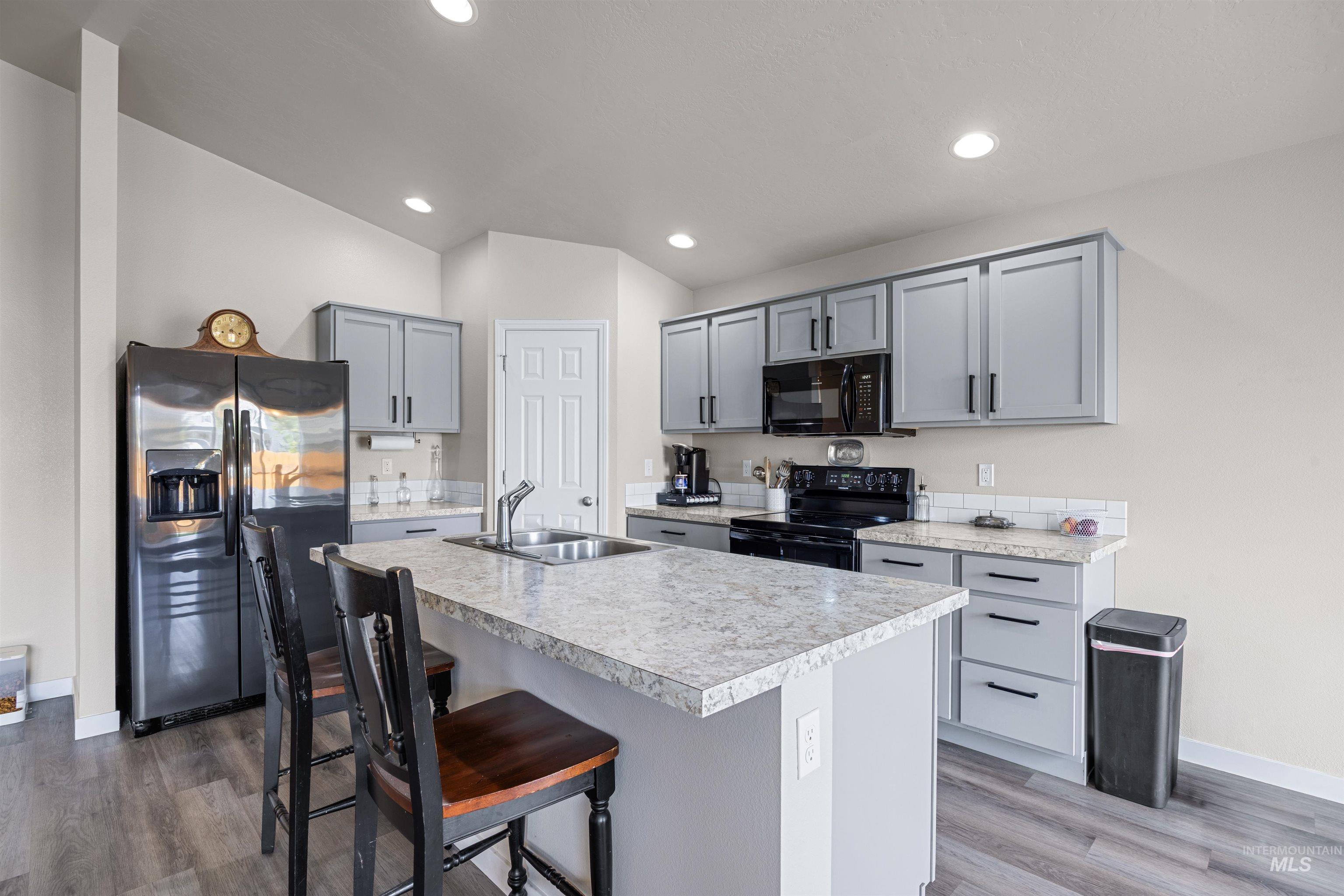 5515 Barkley Way, Caldwell, Idaho 83607, 4 Bedrooms, 2 Bathrooms, Residential For Sale, Price $424,968,MLS 99000670