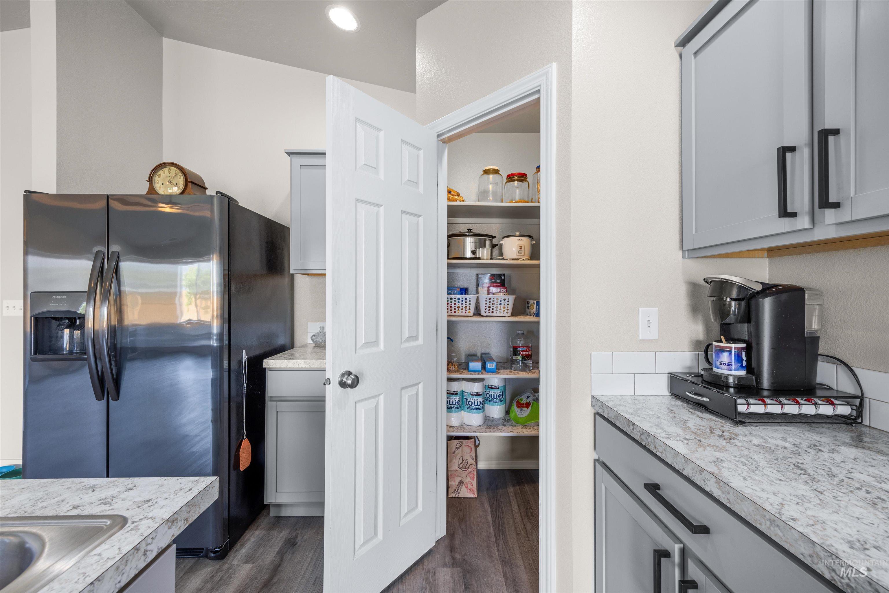 5515 Barkley Way, Caldwell, Idaho 83607, 4 Bedrooms, 2 Bathrooms, Residential For Sale, Price $424,968,MLS 99000670