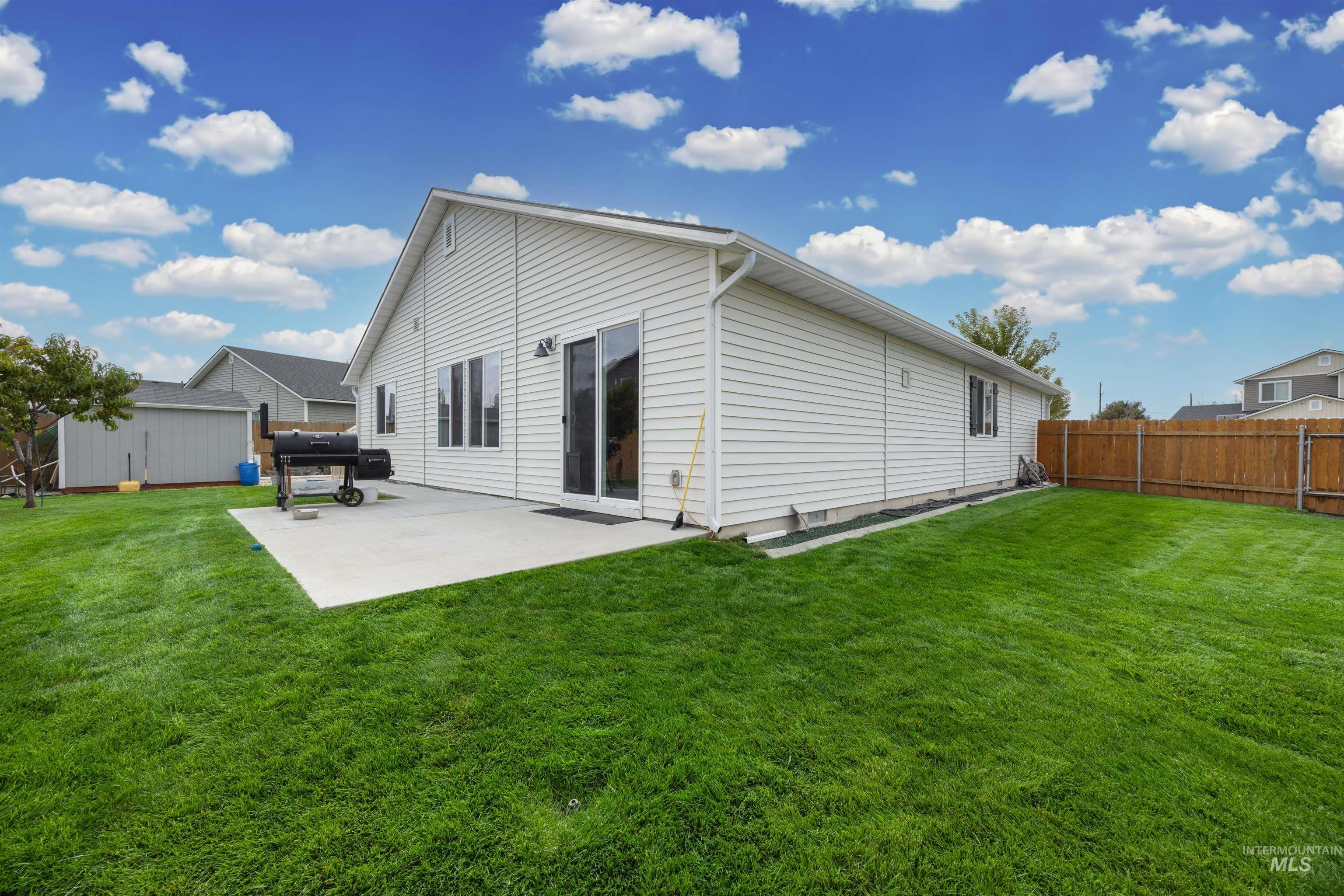 5515 Barkley Way, Caldwell, Idaho 83607, 4 Bedrooms, 2 Bathrooms, Residential For Sale, Price $424,968,MLS 99000670