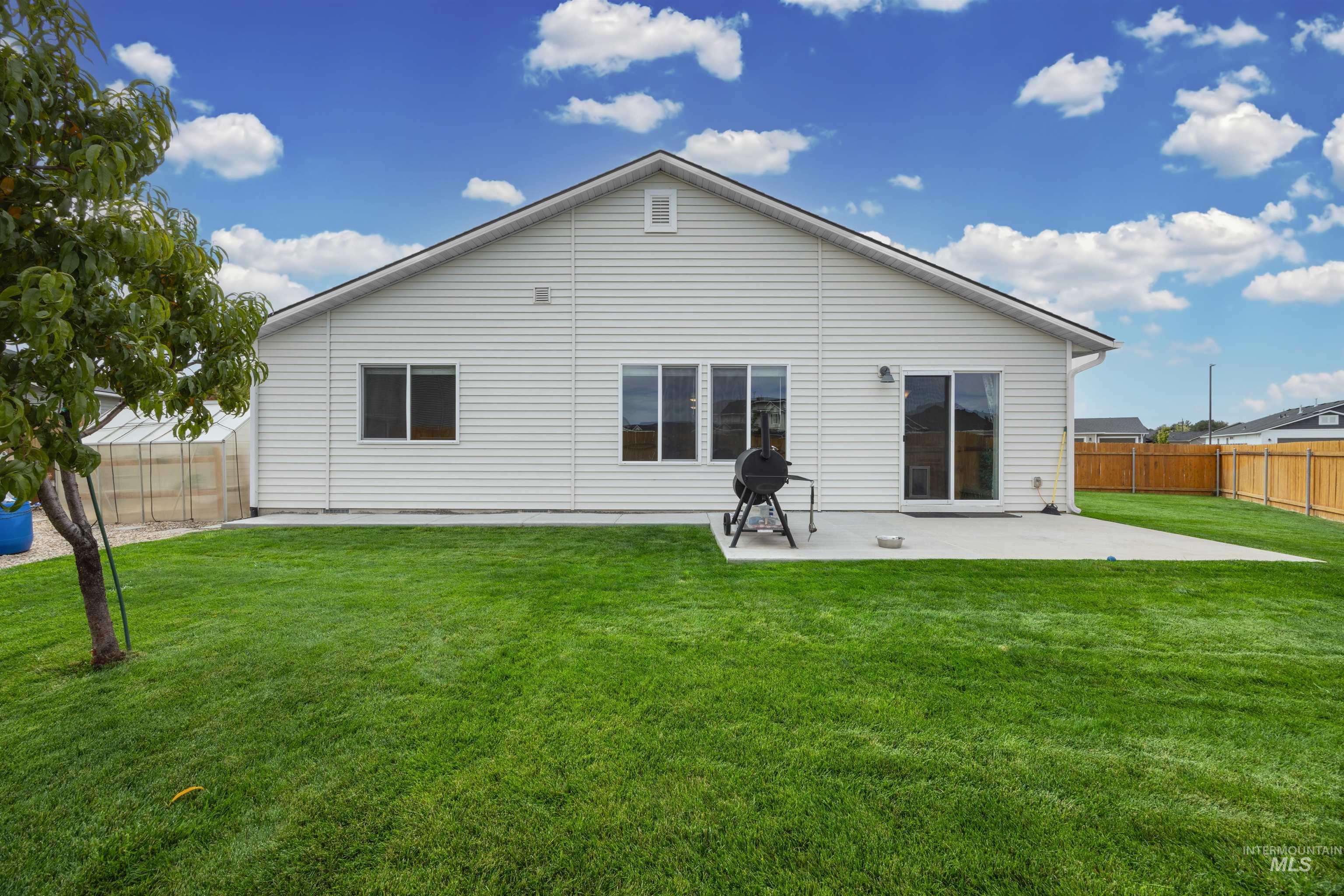 5515 Barkley Way, Caldwell, Idaho 83607, 4 Bedrooms, 2 Bathrooms, Residential For Sale, Price $424,968,MLS 99000670