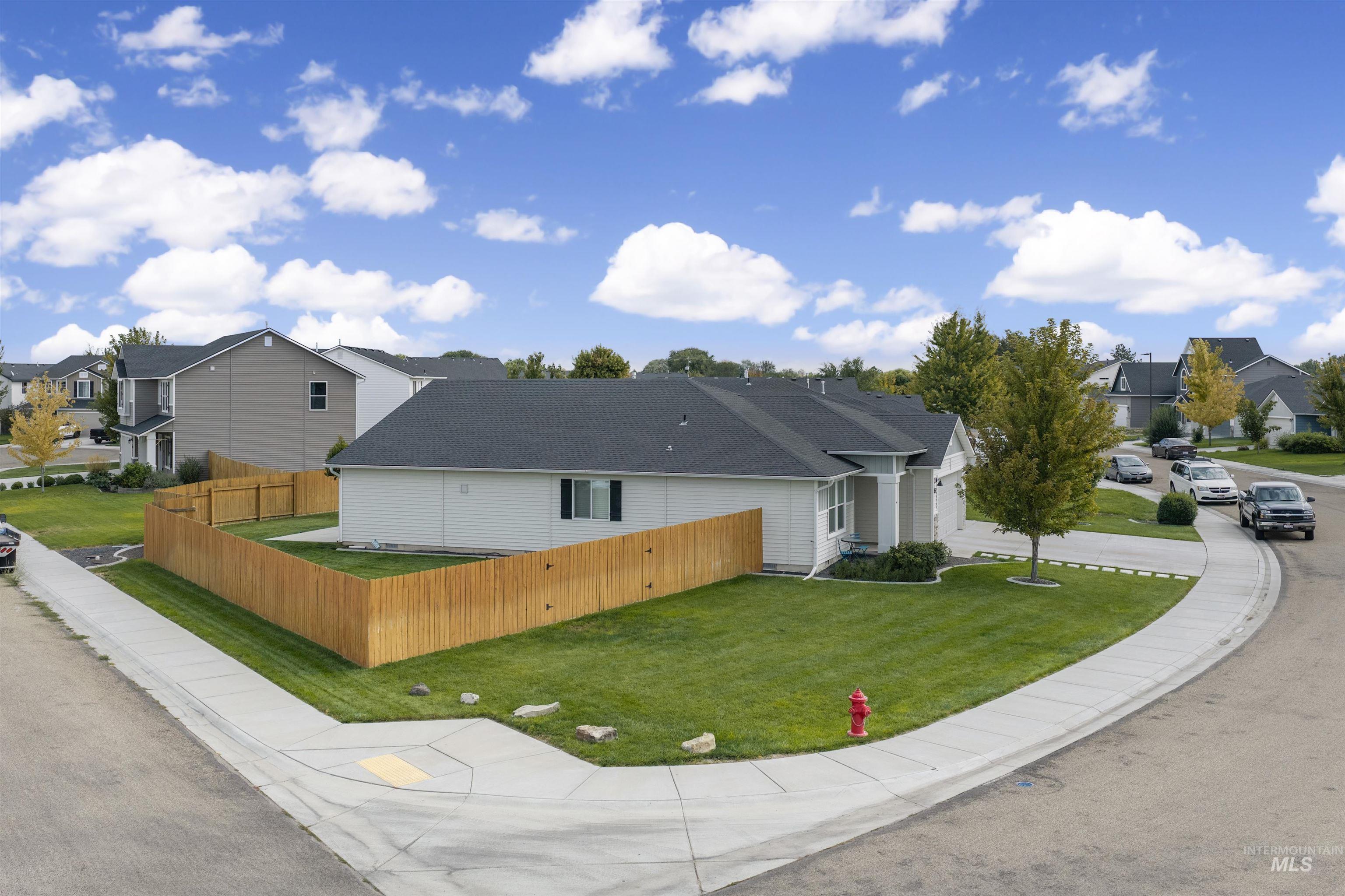 5515 Barkley Way, Caldwell, Idaho 83607, 4 Bedrooms, 2 Bathrooms, Residential For Sale, Price $424,968,MLS 99000670
