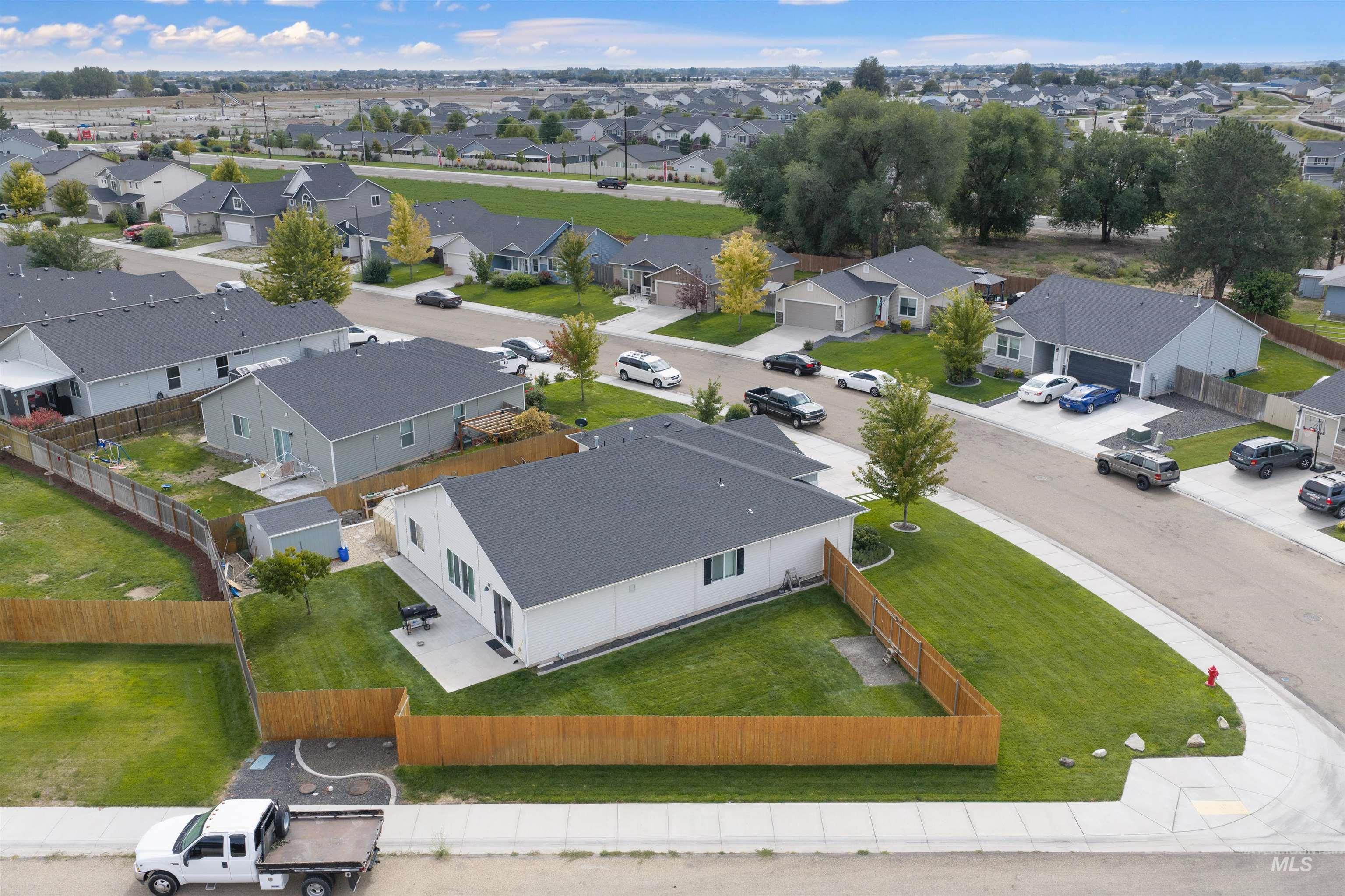 5515 Barkley Way, Caldwell, Idaho 83607, 4 Bedrooms, 2 Bathrooms, Residential For Sale, Price $424,968,MLS 99000670
