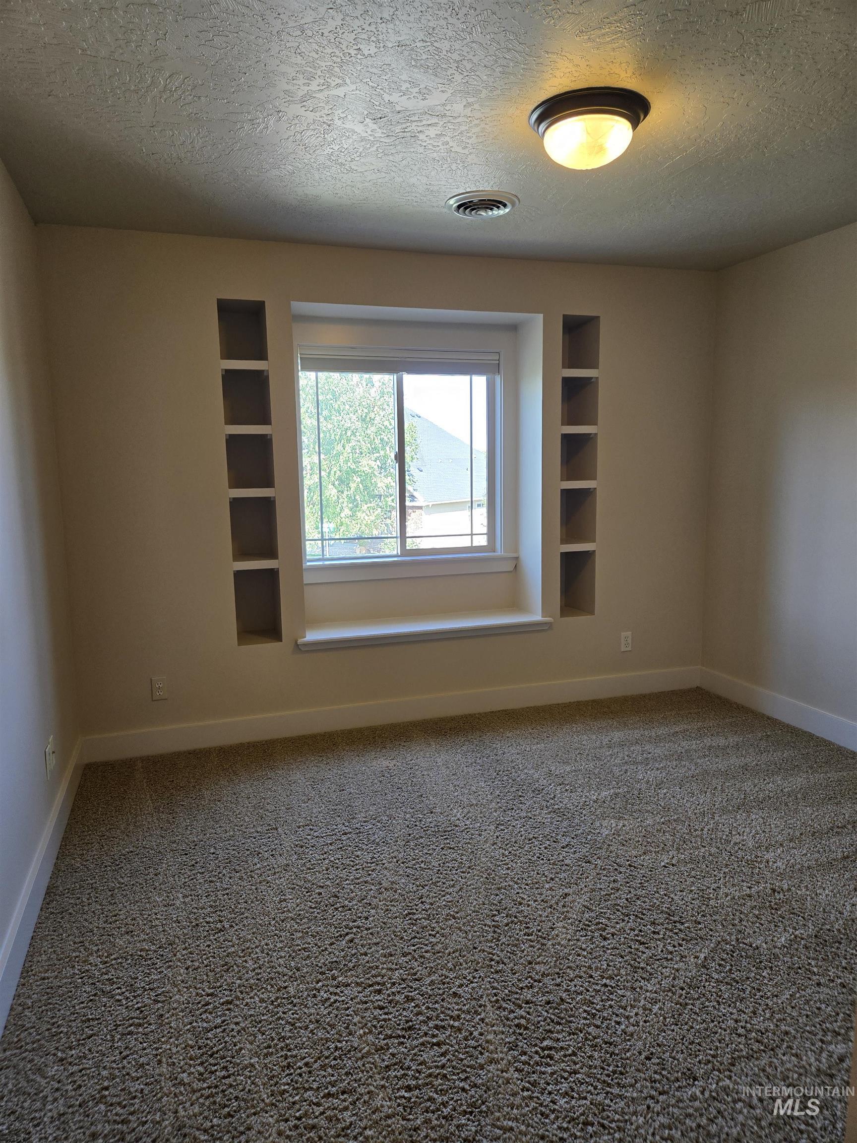 296 Sycamore St, Fruitland, Idaho 83619, 4 Bedrooms, 2.5 Bathrooms, Residential For Sale, Price $575,000,MLS 99000675