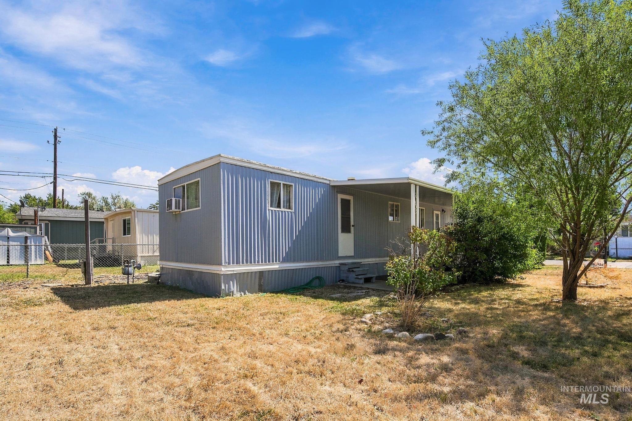 10710 W Ardyce Ln, Boise, Idaho 83713, 2 Bedrooms, 1 Bathroom, Residential For Sale, Price $62,500,MLS 99000676