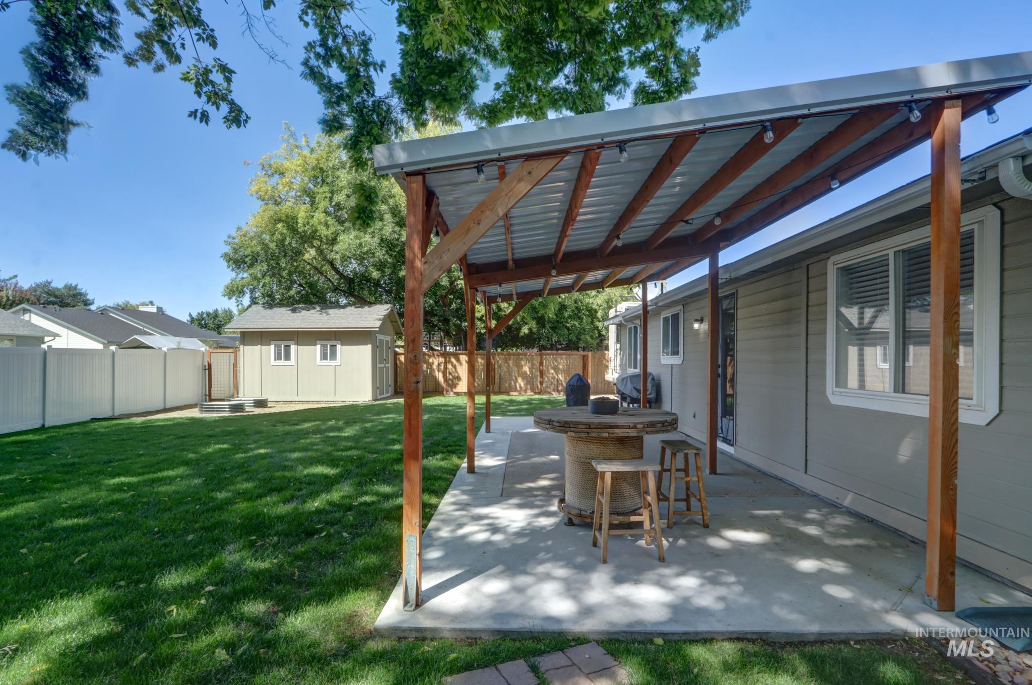 985 W Greenhead St, Meridian, Idaho 83642, 4 Bedrooms, 2 Bathrooms, Residential For Sale, Price $450,000,MLS 99000679