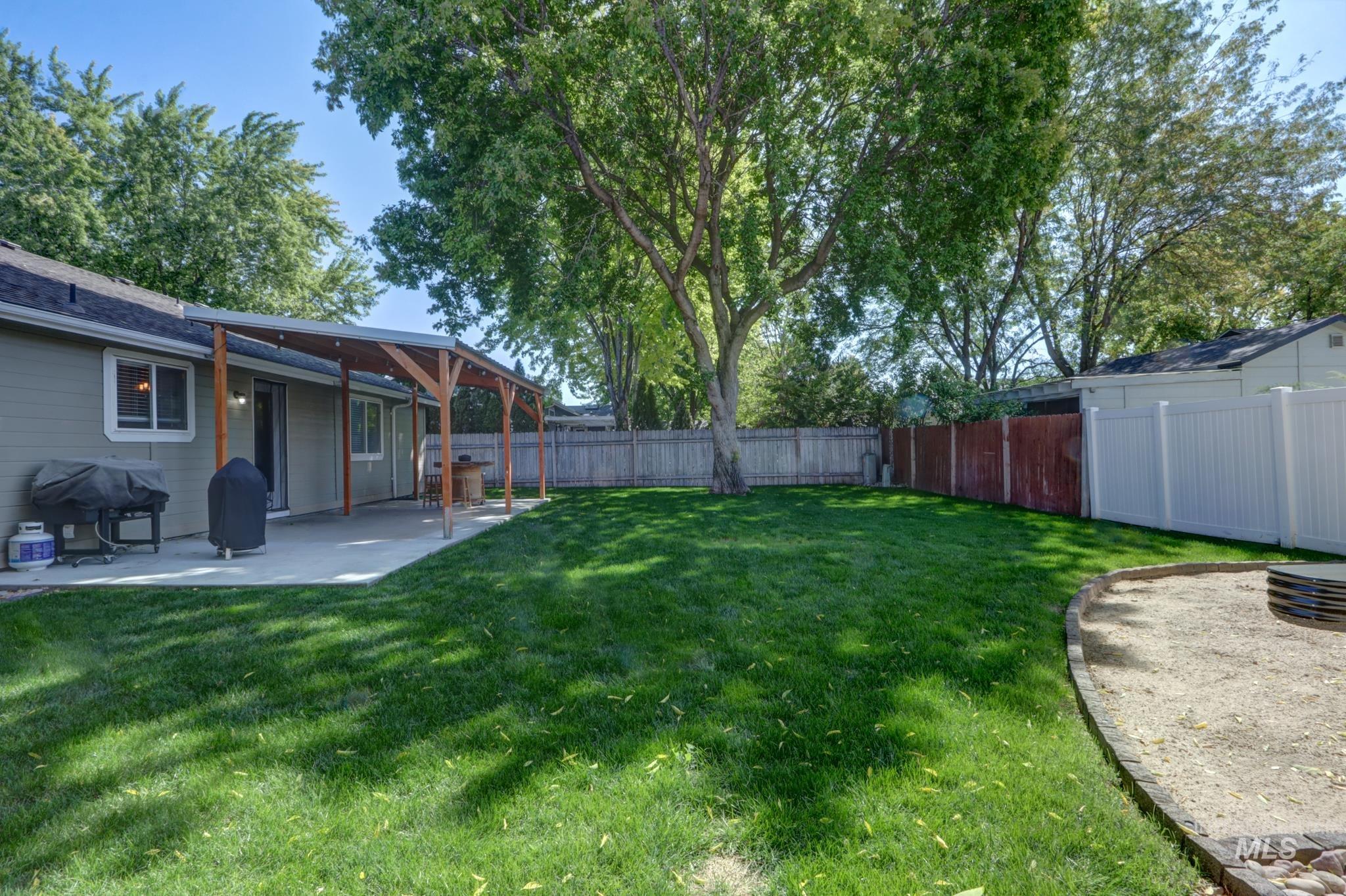 985 W Greenhead St, Meridian, Idaho 83642, 4 Bedrooms, 2 Bathrooms, Residential For Sale, Price $450,000,MLS 99000679