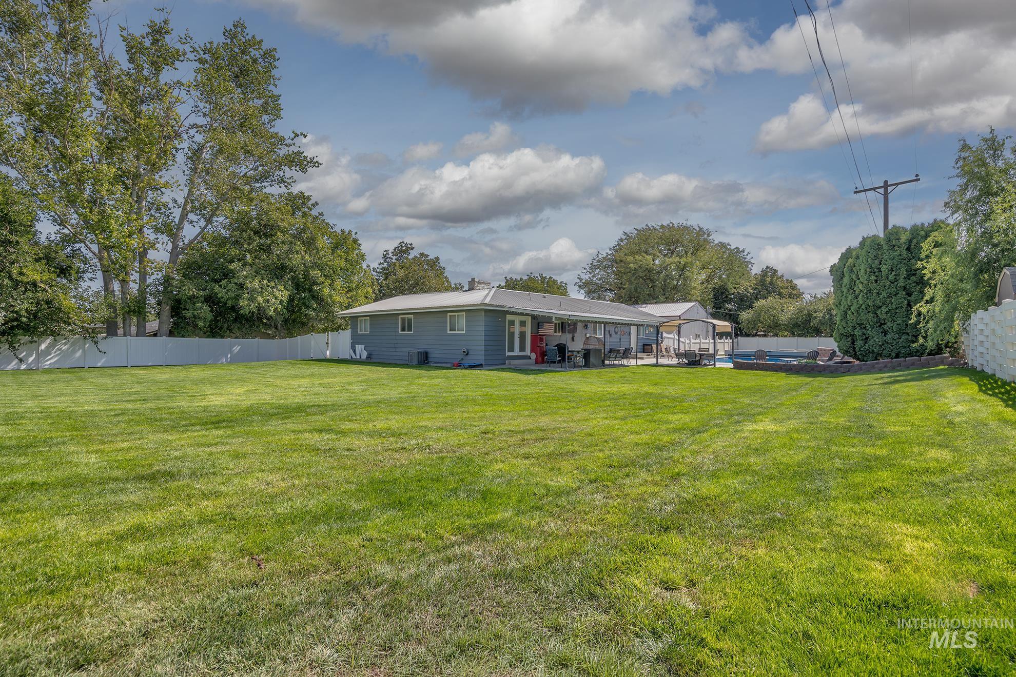 1501 Horning Way, Ontario, Oregon 97914, 5 Bedrooms, 3 Bathrooms, Residential For Sale, Price $475,000,MLS 99000685