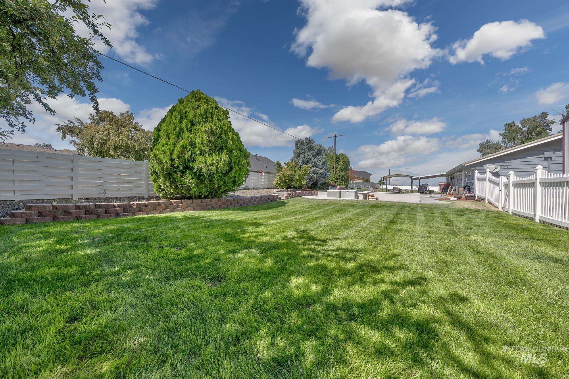 1501 Horning Way, Ontario, Oregon 97914, 5 Bedrooms, 3 Bathrooms, Residential For Sale, Price $475,000,MLS 99000685