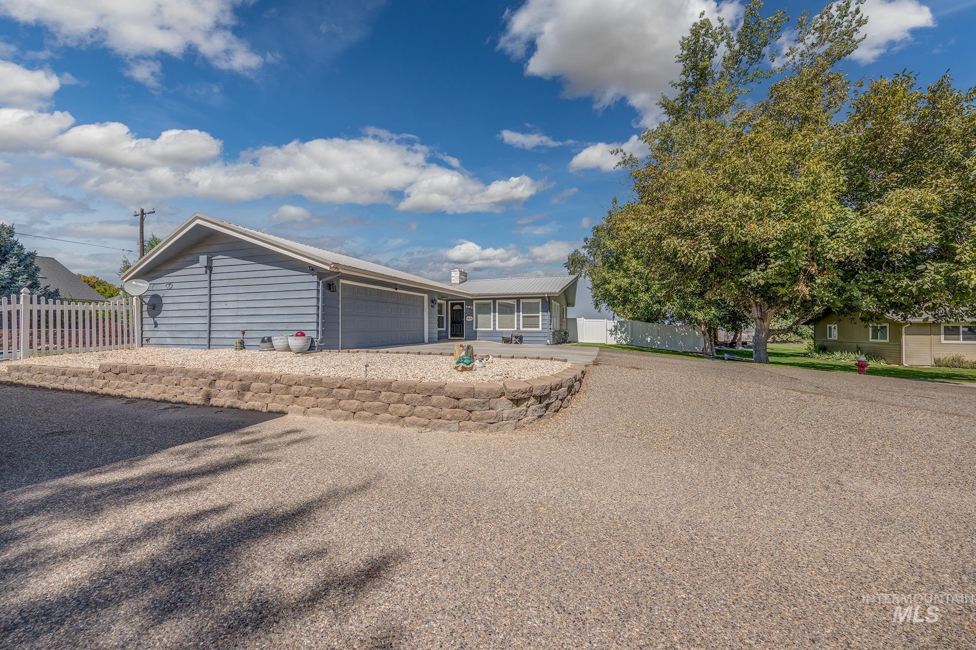 1501 Horning Way, Ontario, Oregon 97914, 5 Bedrooms, 3 Bathrooms, Residential For Sale, Price $475,000,MLS 99000685